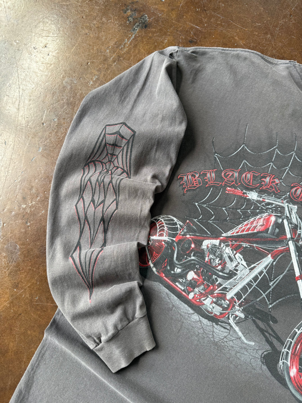 2000s American Chopper "black widow" spider longsleeve shirt (LARGE)