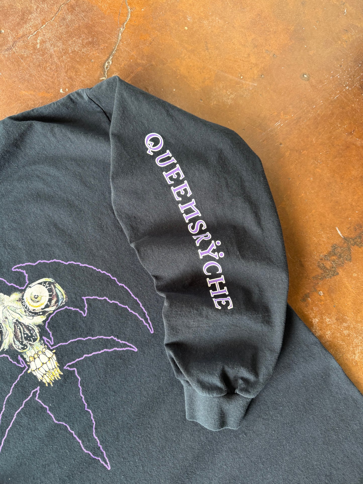 2000s Queensryche longsleeve band shirt (XL)