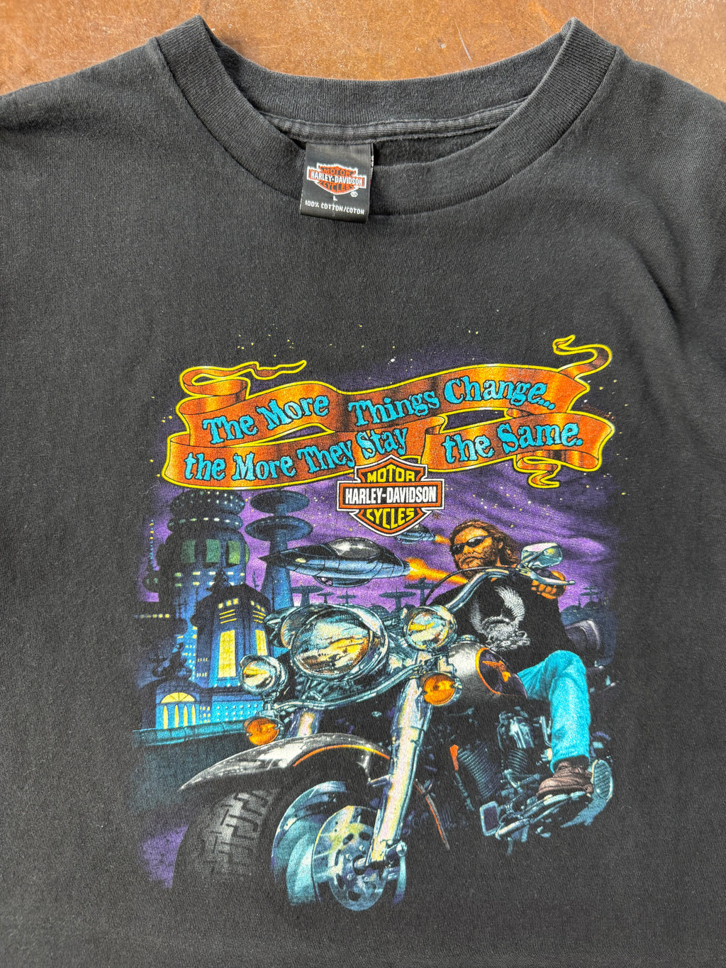 1998 Harley Davidson "alien biker" shirt (LARGE)