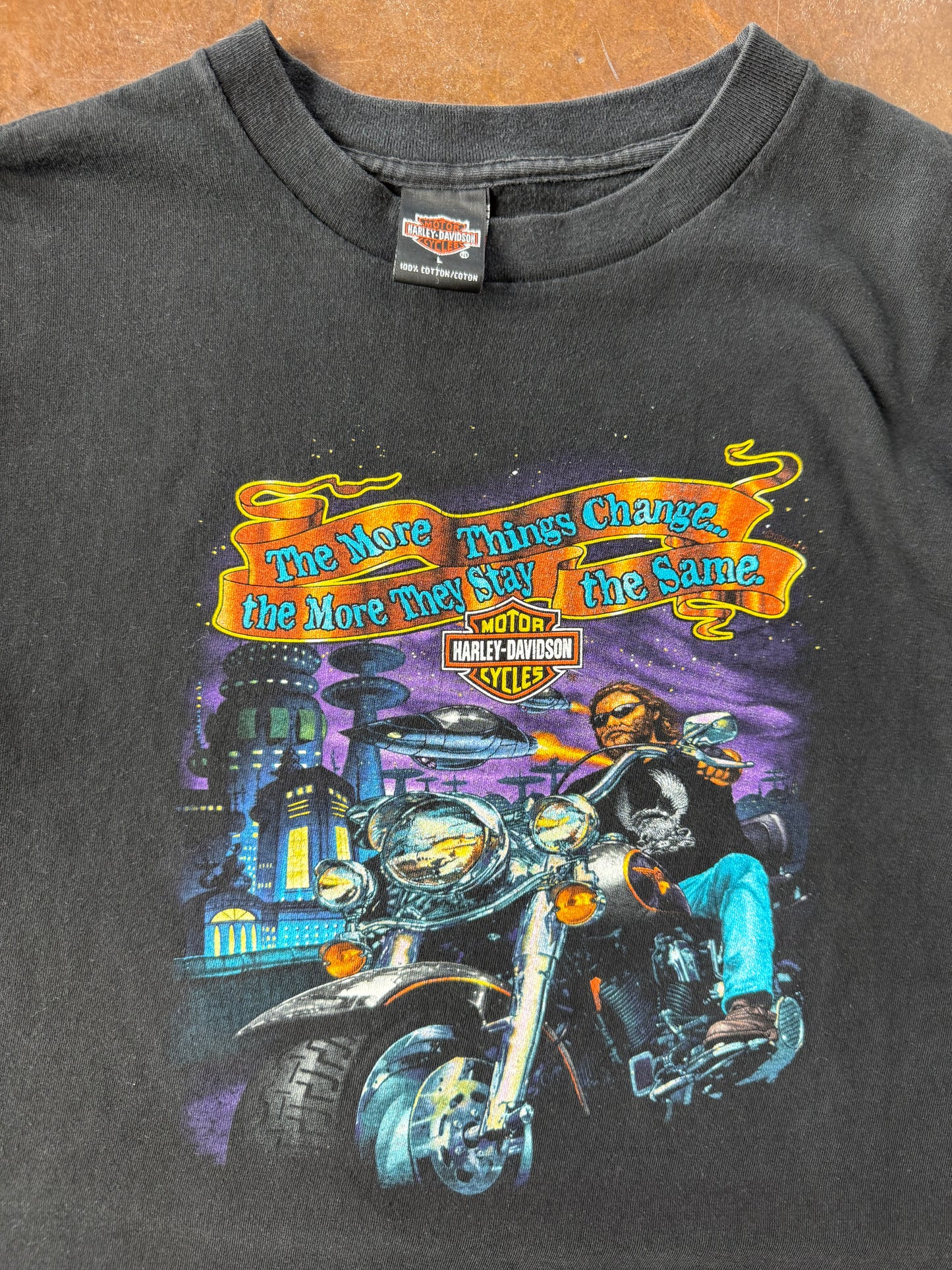 1998 Harley Davidson "alien biker" shirt (LARGE)