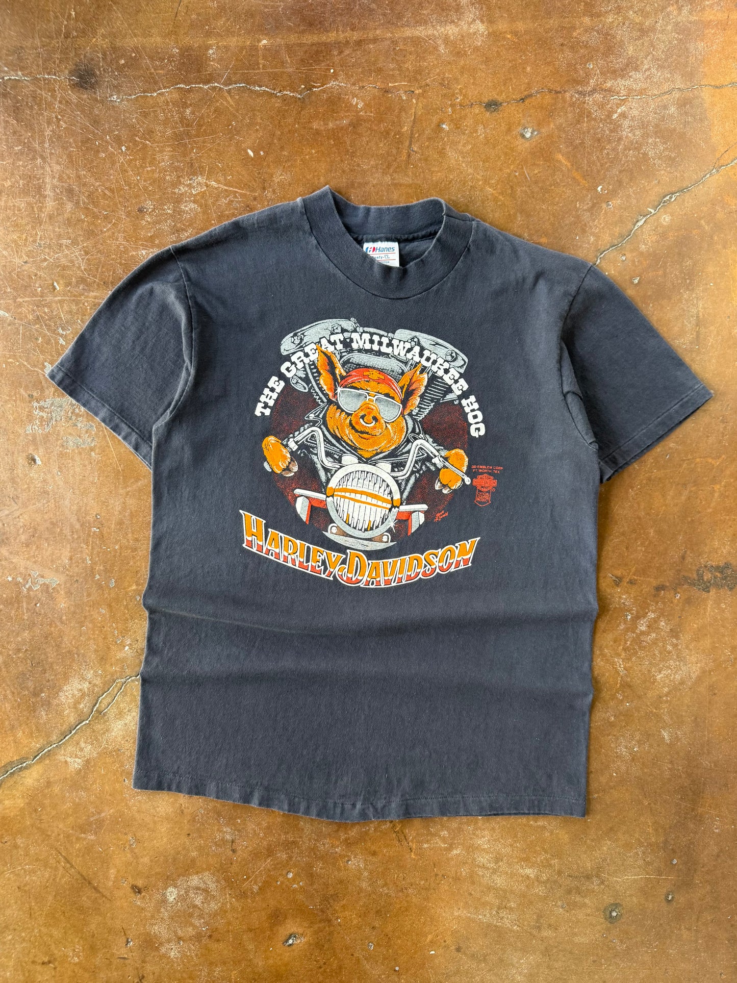 80s Harley Davidson "the great milwaukee hog" 3D emblem shirt (LARGE)