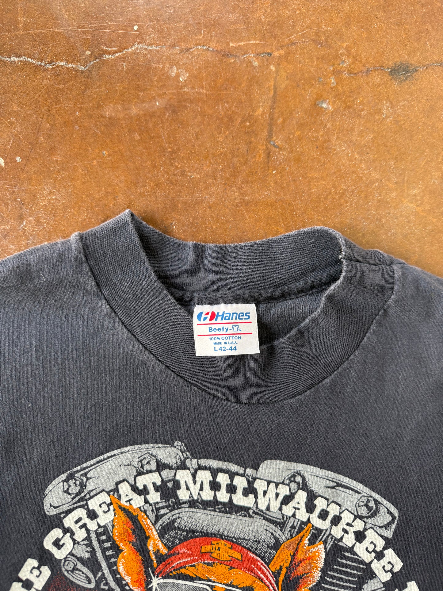 80s Harley Davidson "the great milwaukee hog" 3D emblem shirt (LARGE)