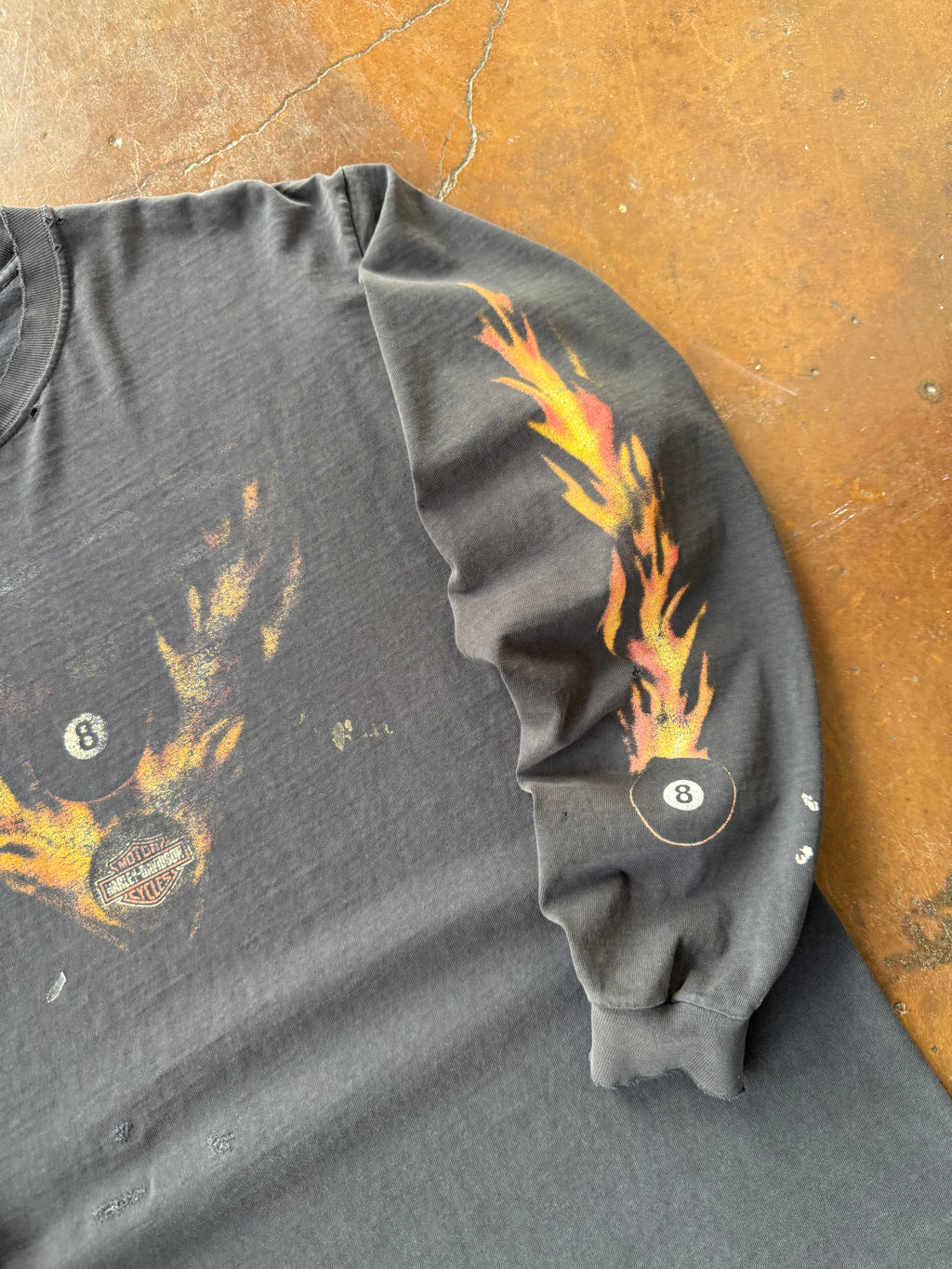 2000s faded Harley Davidson "flame 8-ball" longsleeve shirt (LARGE)