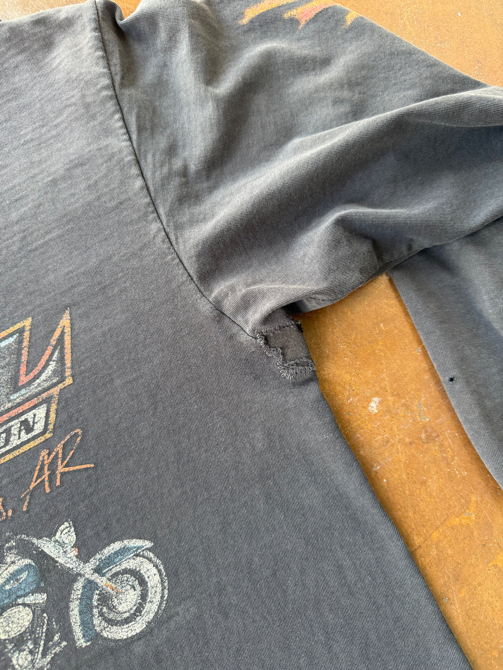 2000s faded Harley Davidson "flame 8-ball" longsleeve shirt (LARGE)