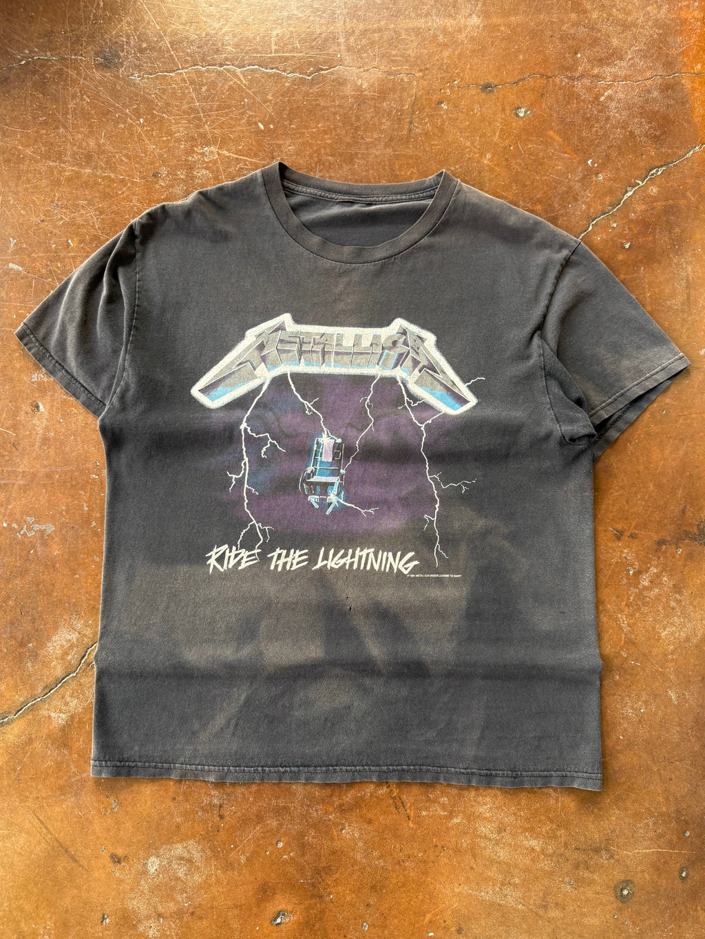 90s faded Metallica "ride the lightning" band shirt (LARGE)