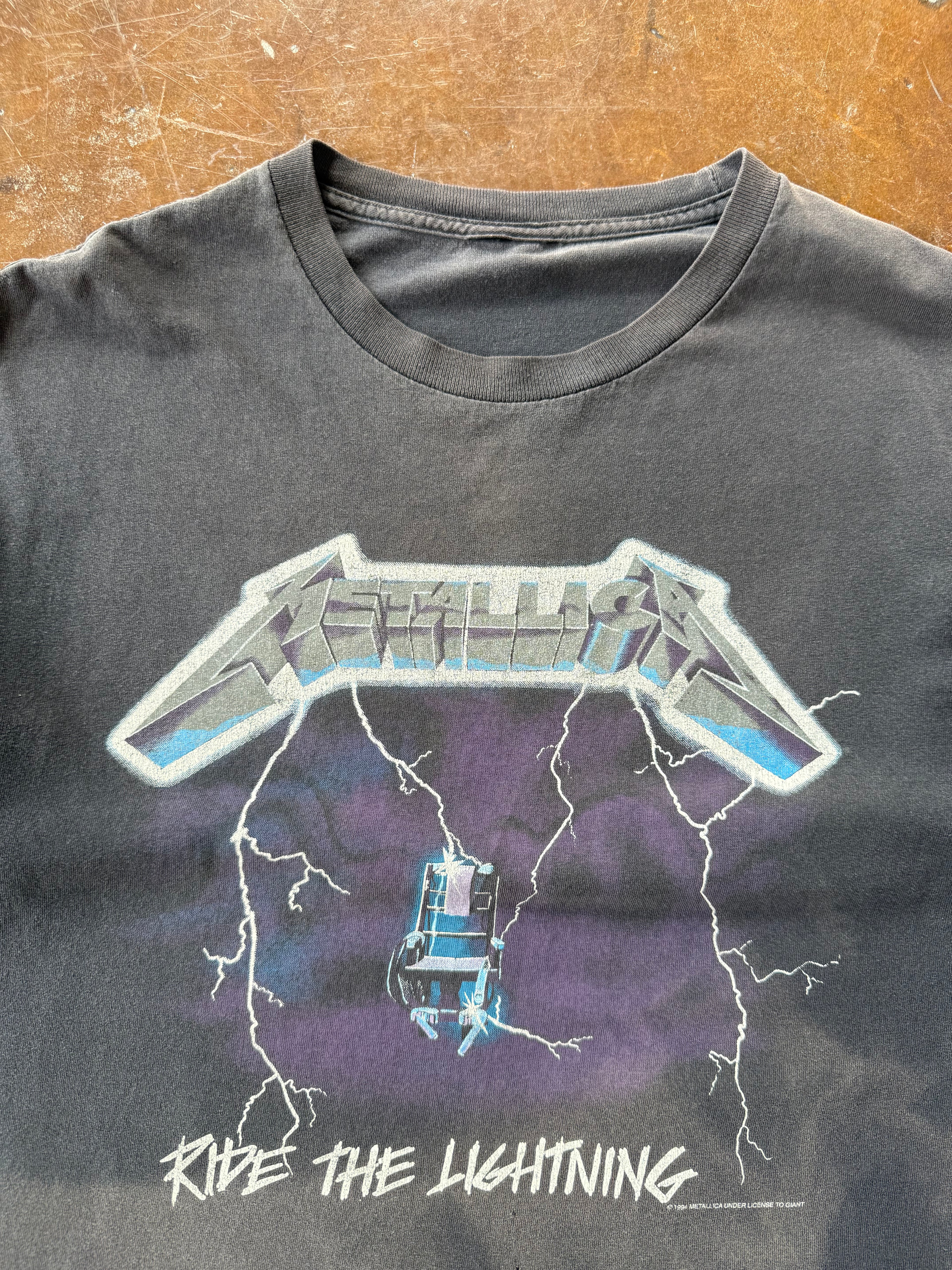 90s faded Metallica "ride the lightning" band shirt (LARGE)