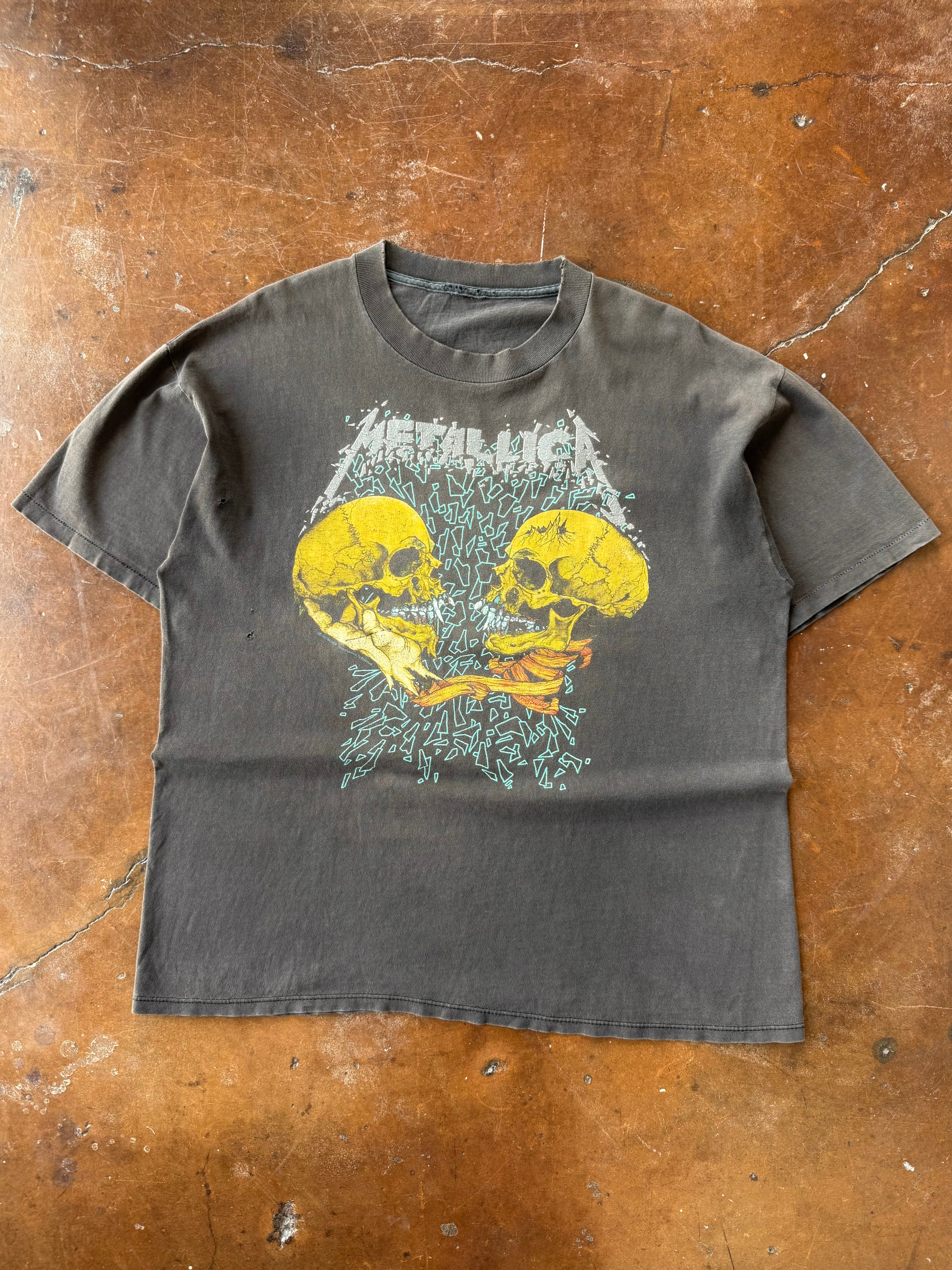 90s faded & distressed Metallica pushead "sad but true" band shirt (XL)