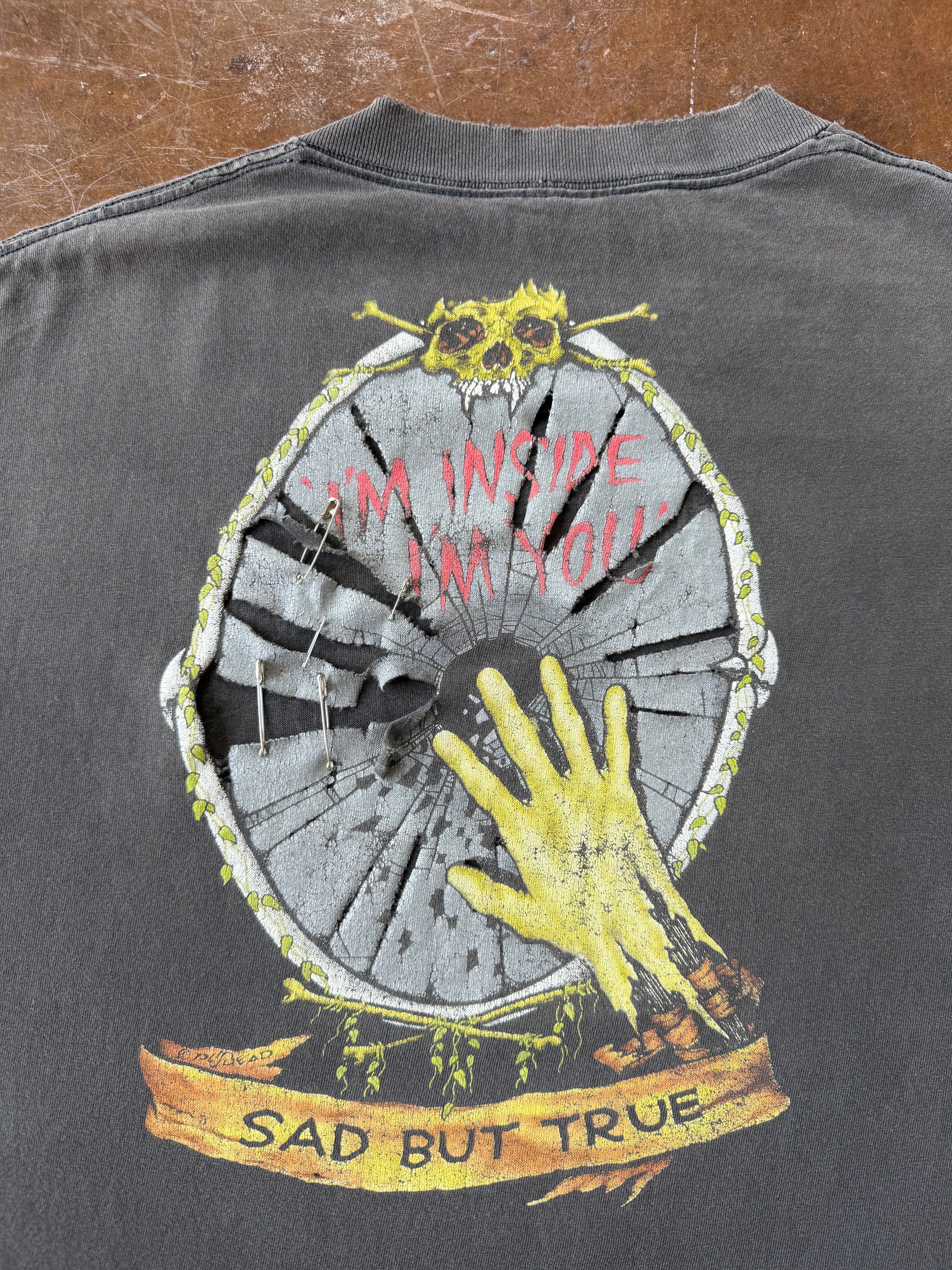 90s faded & distressed Metallica pushead "sad but true" band shirt (XL)