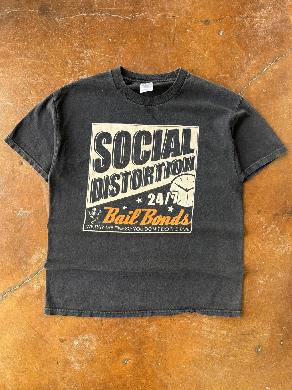 2000s Social Distortion "bail bonds" shirt (LARGE)