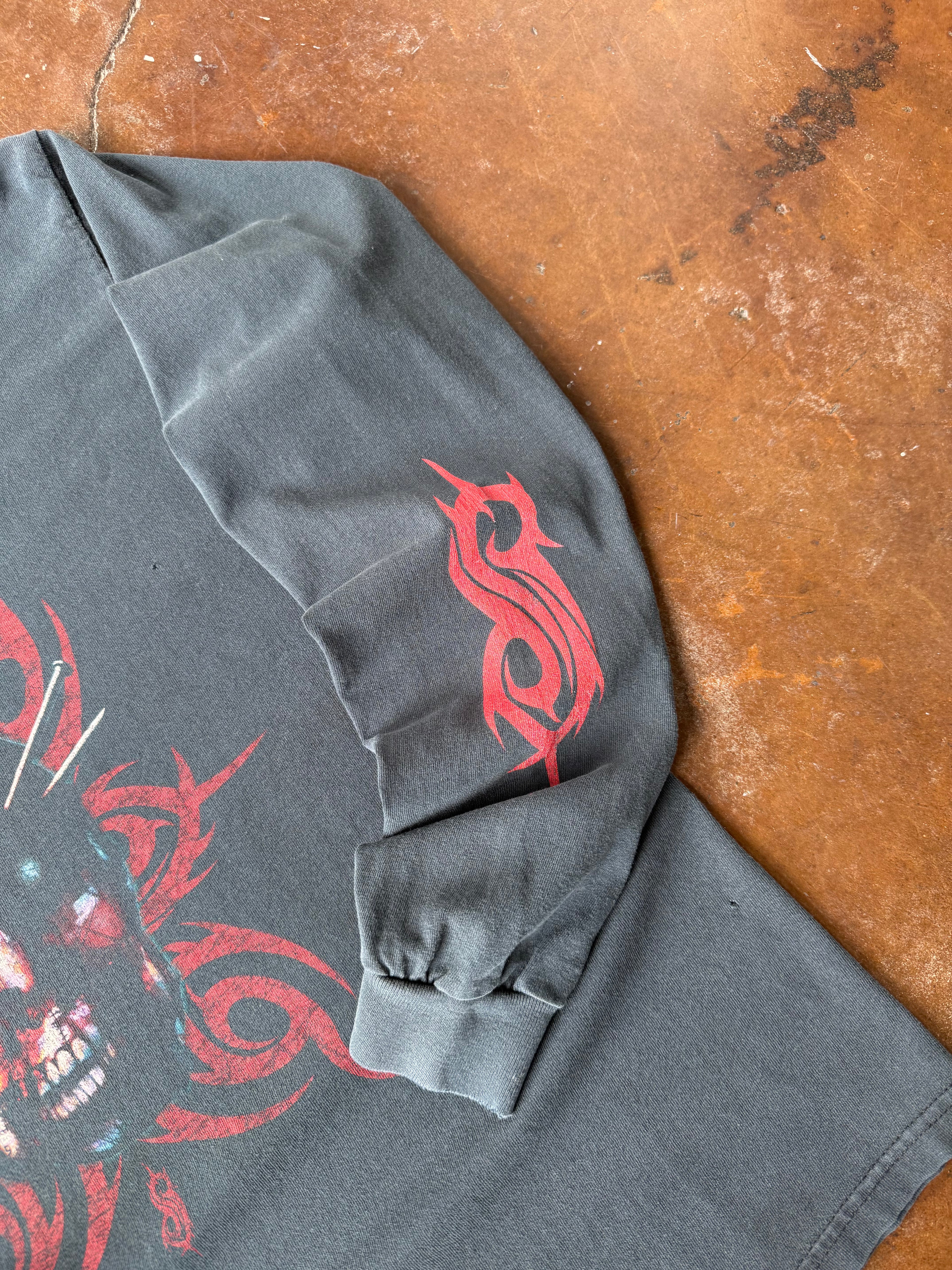 2001 Slipknot longsleeve band shirt (MEDIUM)