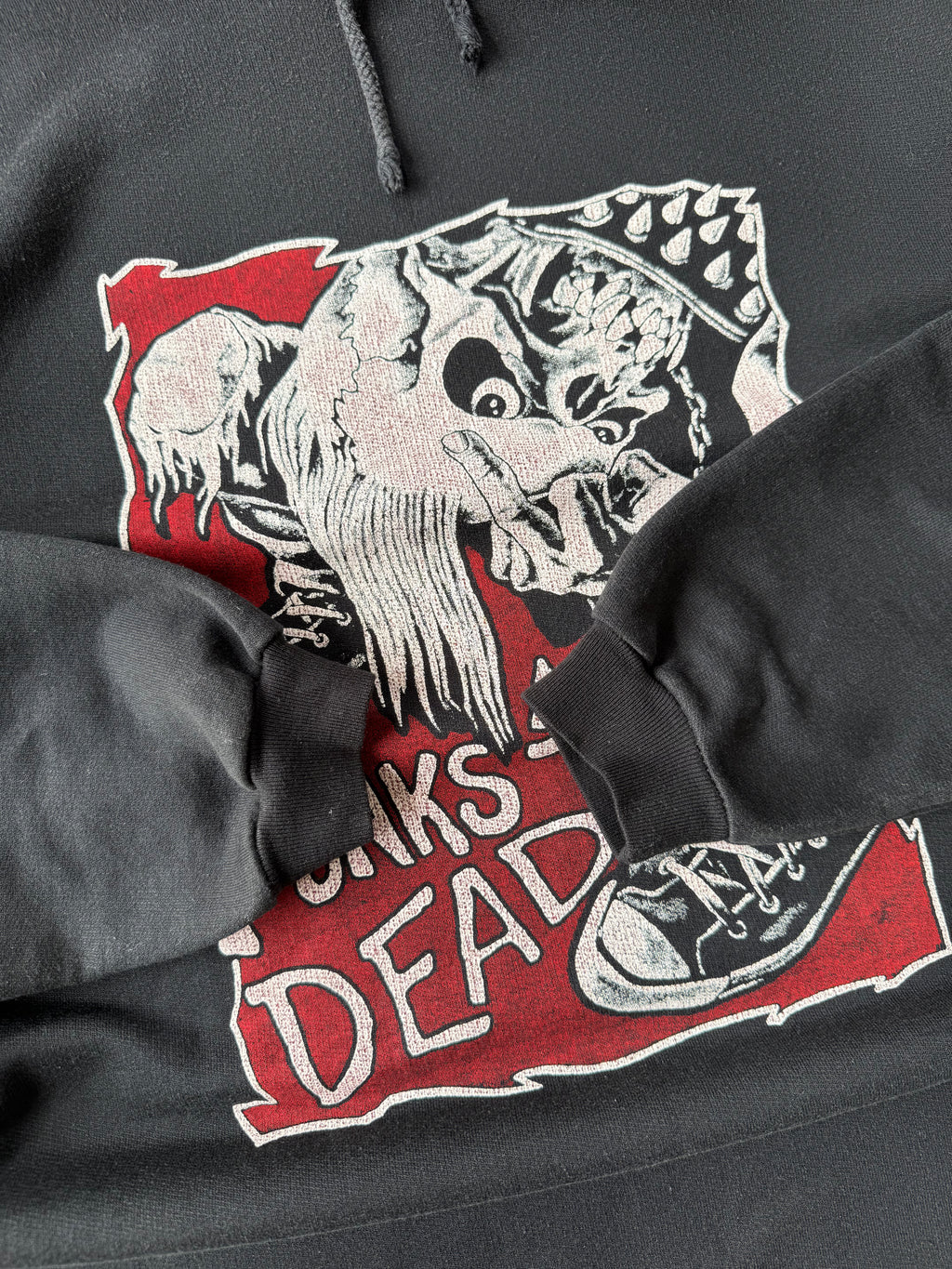 90s Punks Not Dead pullover hoodie (XL)