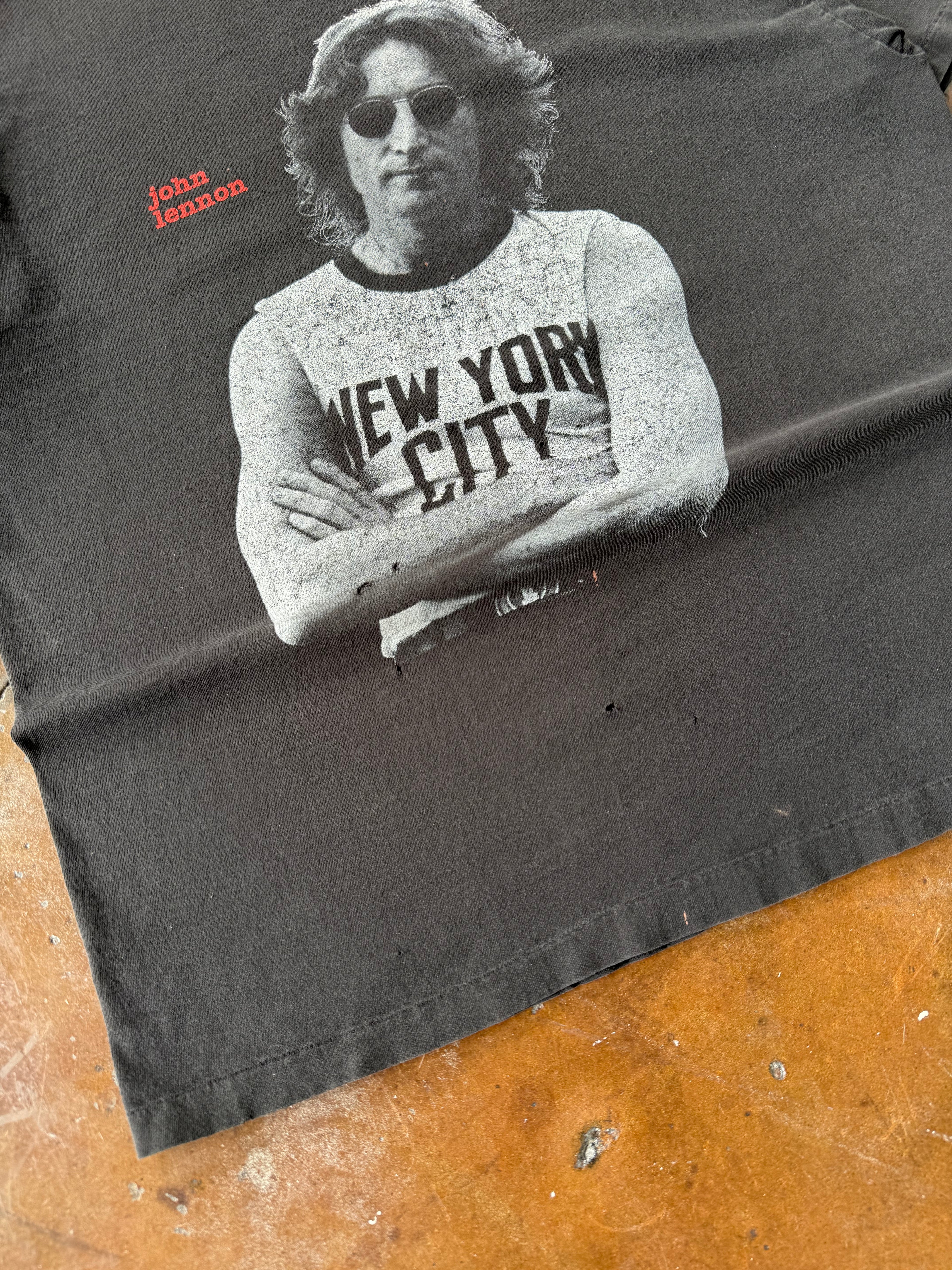 90s John Lennon "new york" shirt (XL)