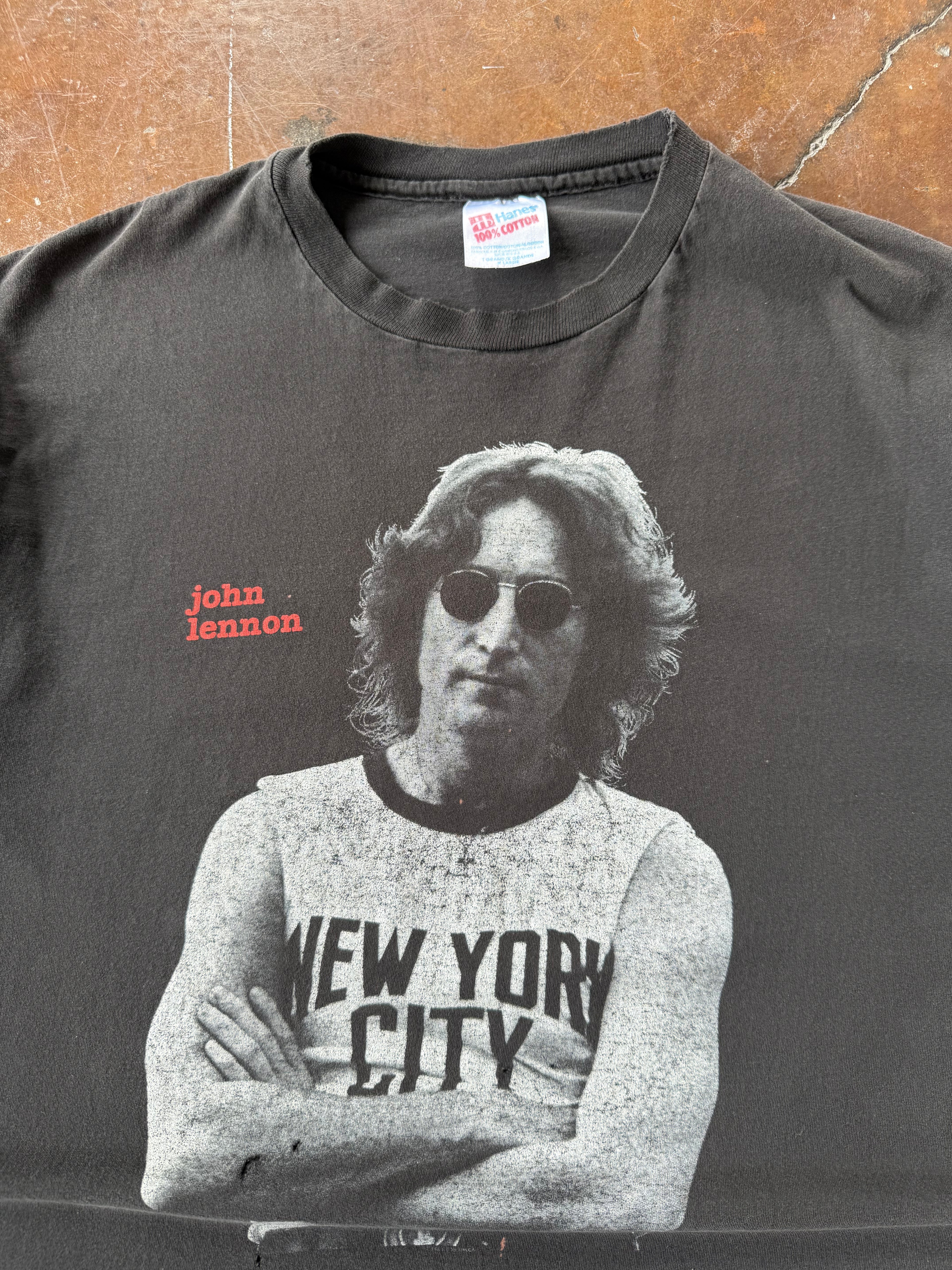 90s John Lennon "new york" shirt (XL)