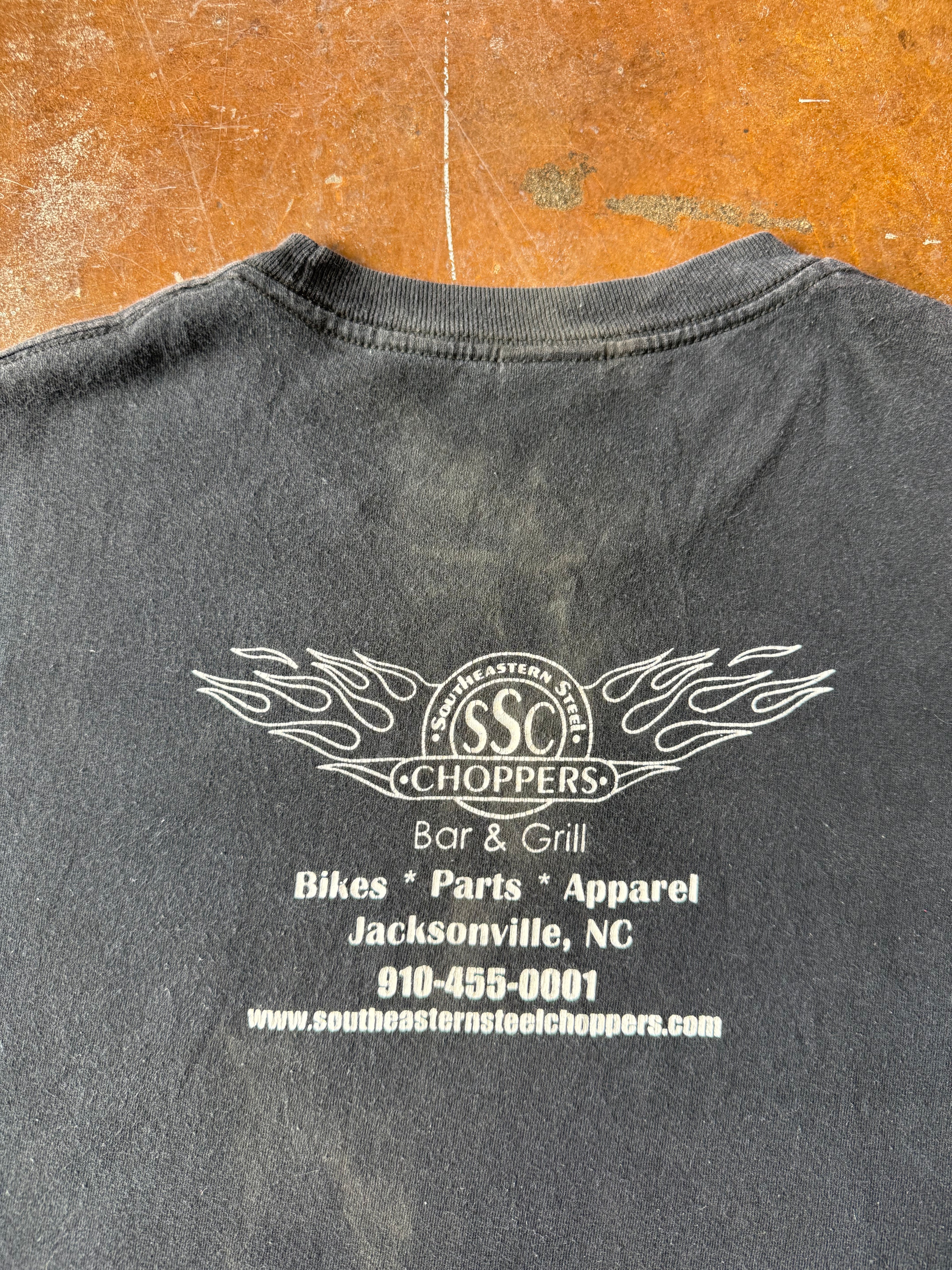 2000s Biker Bar "pry it from my cold, dead fingers" gun shirt (XL)