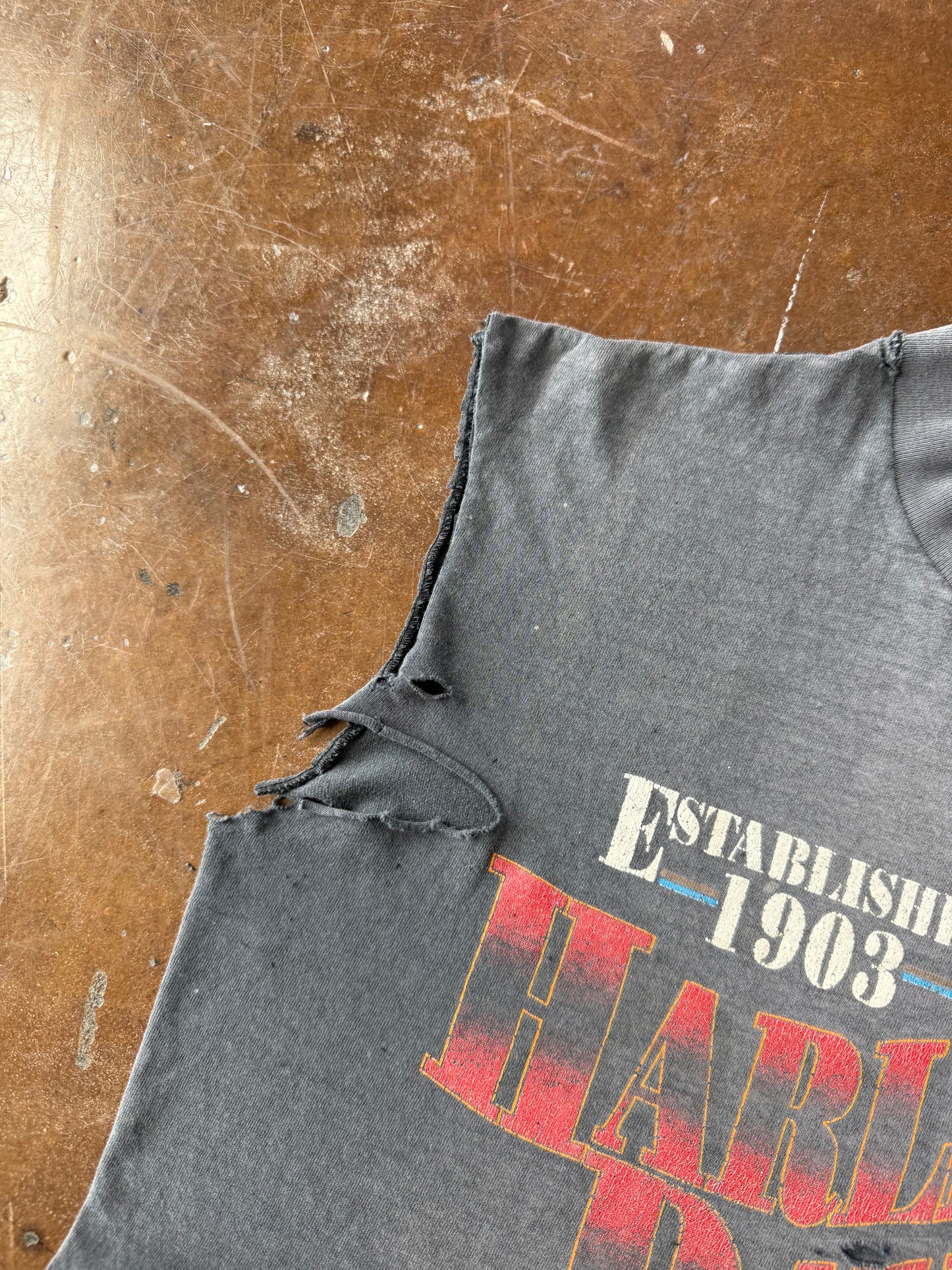 90s faded & distressed Harley Davidson "eagle" cut-off shirt (MEDIUM)