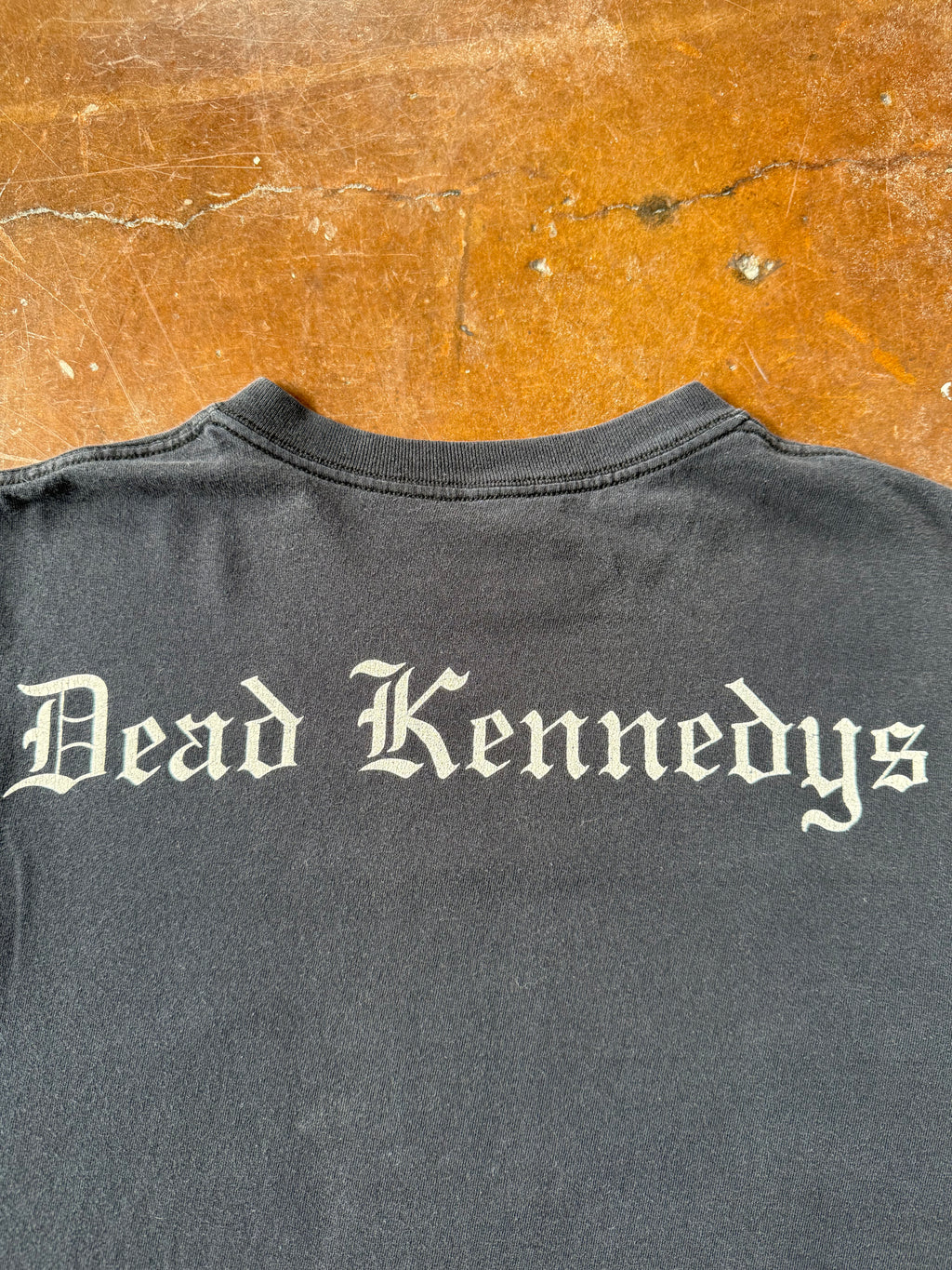 2000s Dead Kennedys band shirt (MEDIUM)