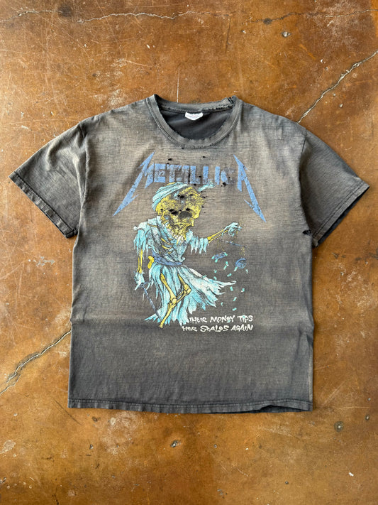 2000s faded & lightly distressed Metallica "doris" band shirt (LARGE)