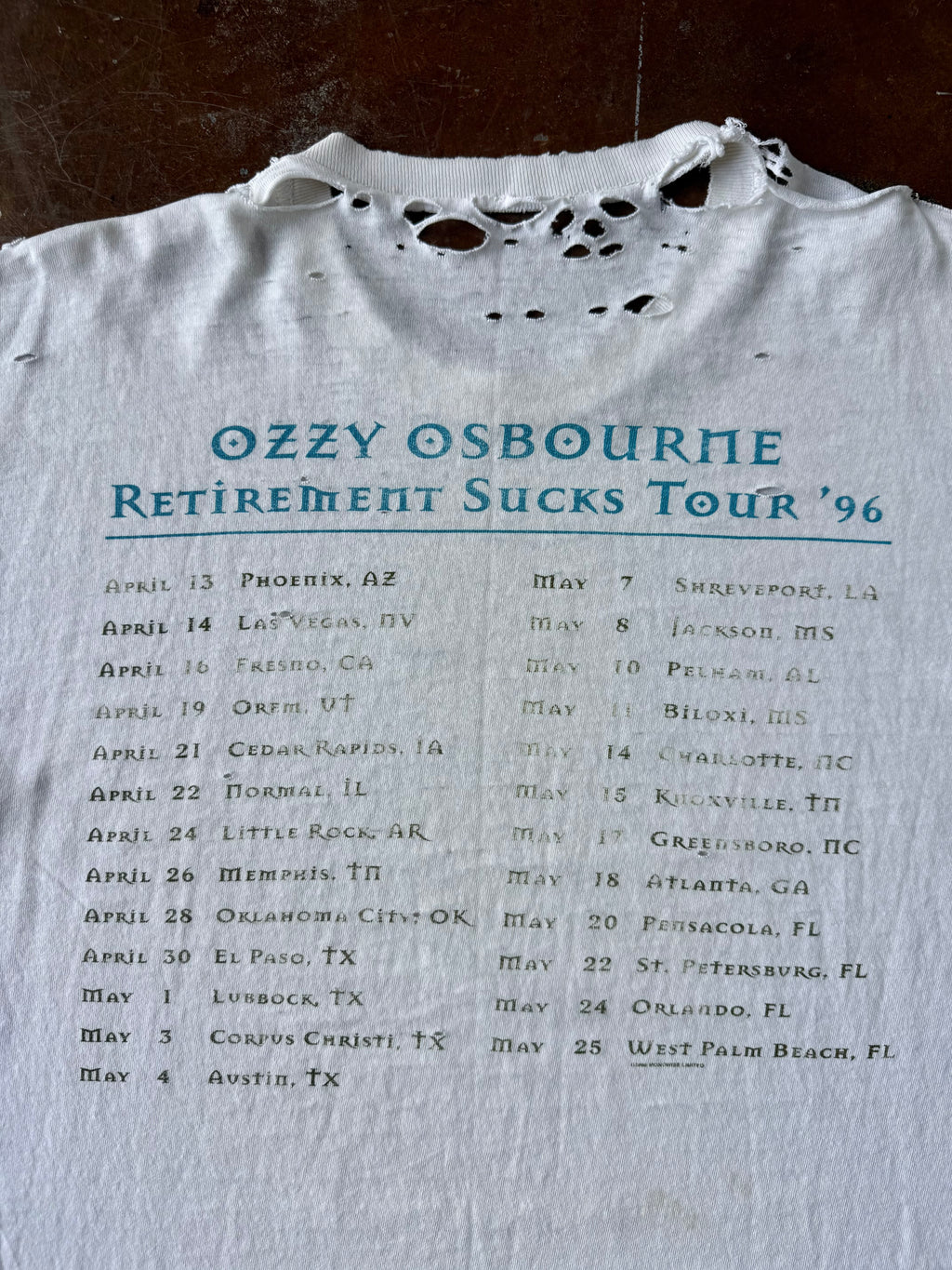 1996 distressed Ozzy Osbourne "retirement sucks" tour shirt XL)