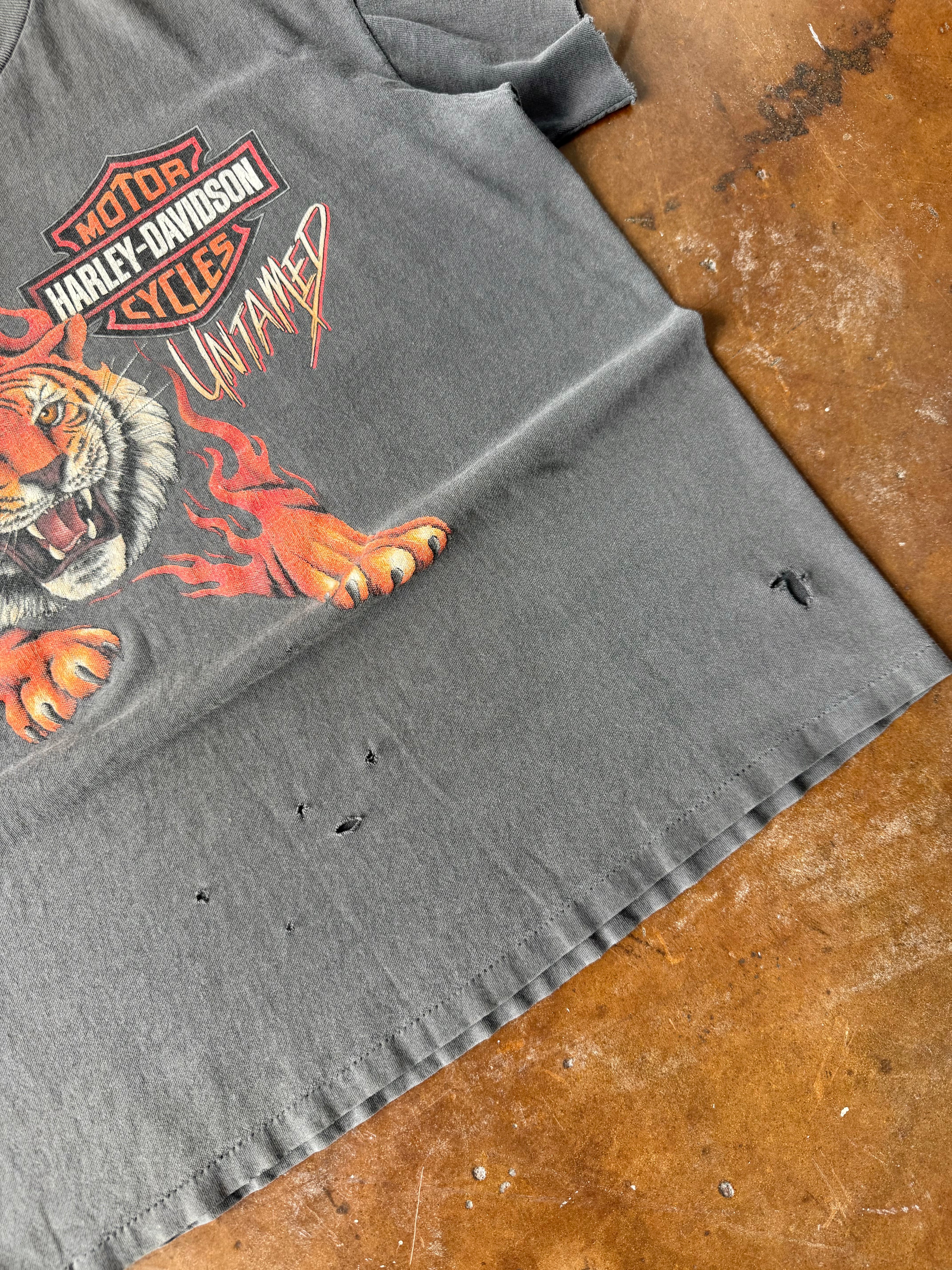 90s faded & distressed Harley Davidson "untamed" cut-off shirt (LARGE)