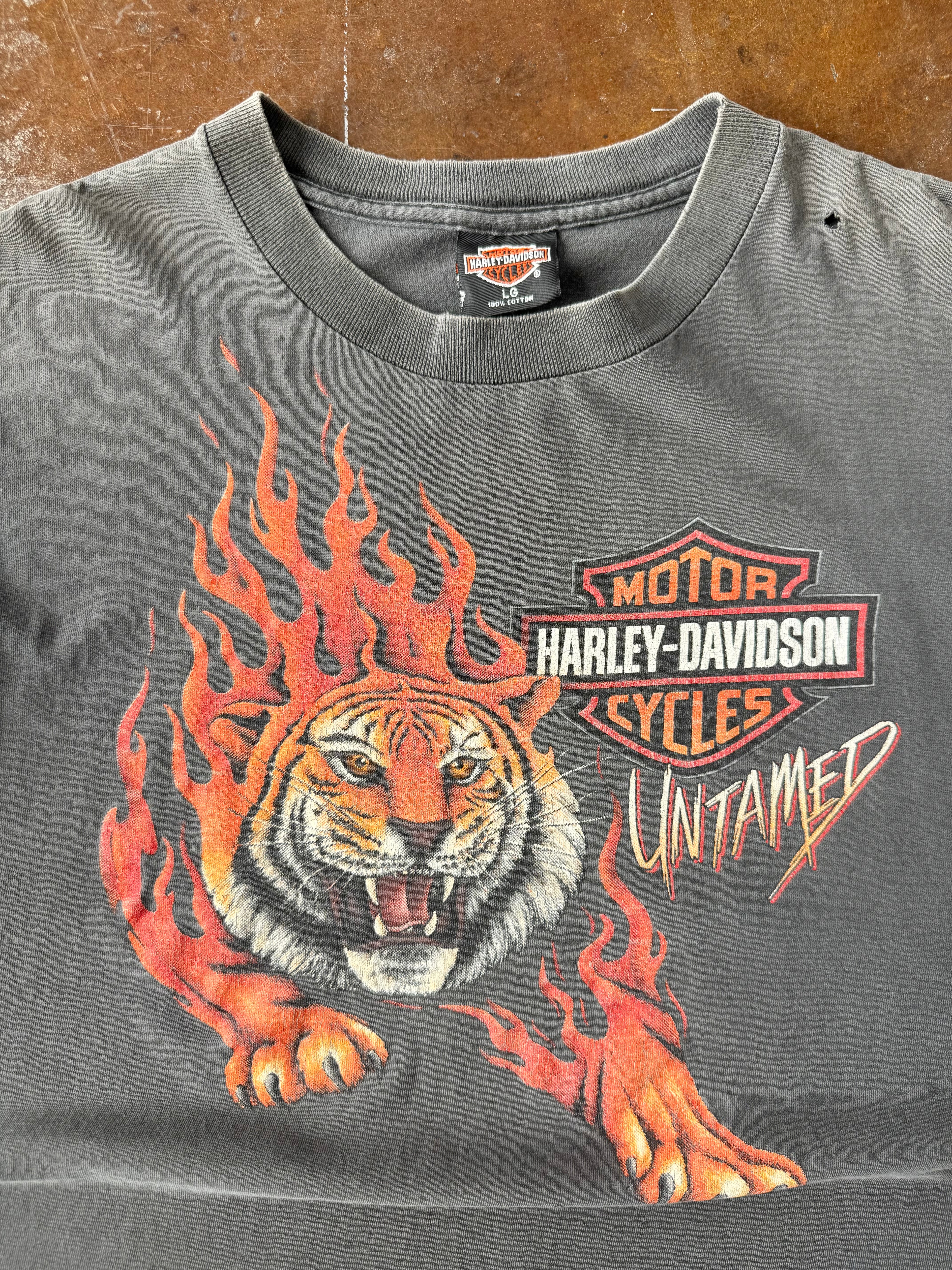 90s faded & distressed Harley Davidson "untamed" cut-off shirt (LARGE)