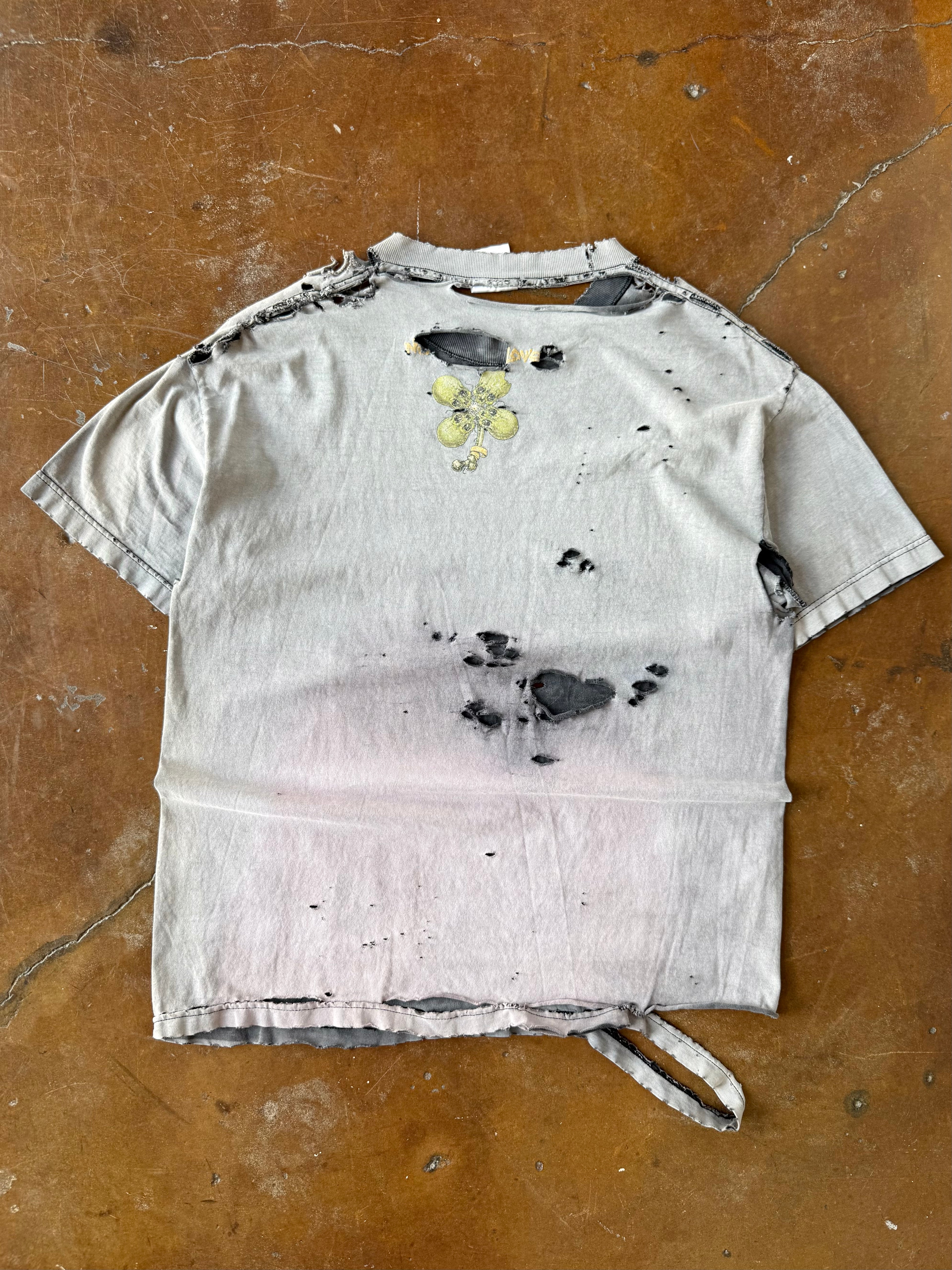 2000s faded & distressed Metallica "no leaf clover" band shirt (LARGE)