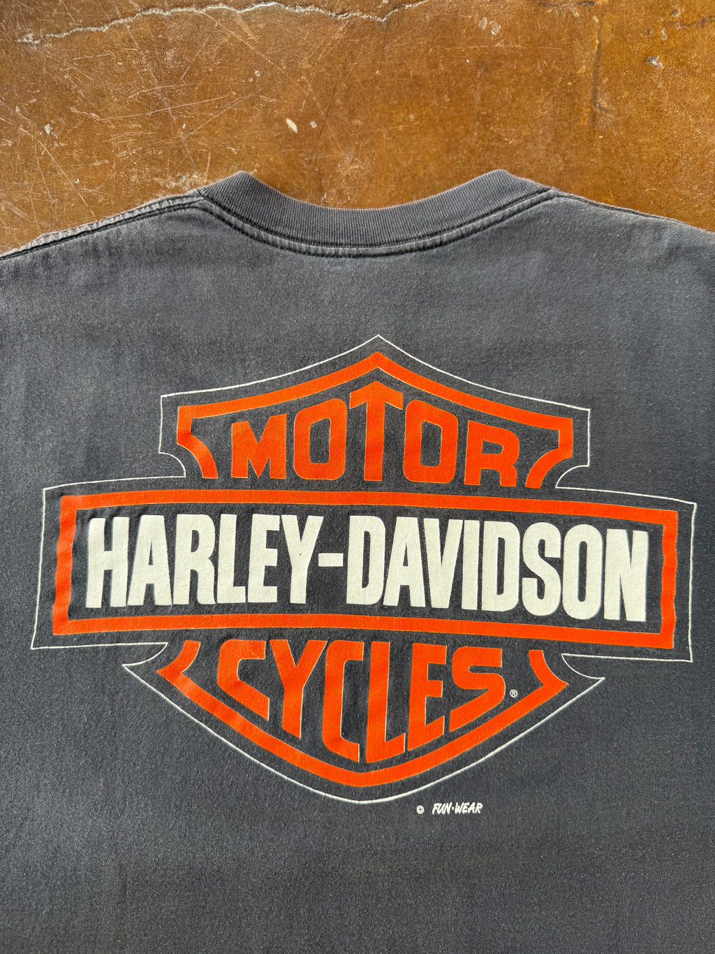 90s lightly faded Harley Davidson "eagle sunset" biker shirt (XL)
