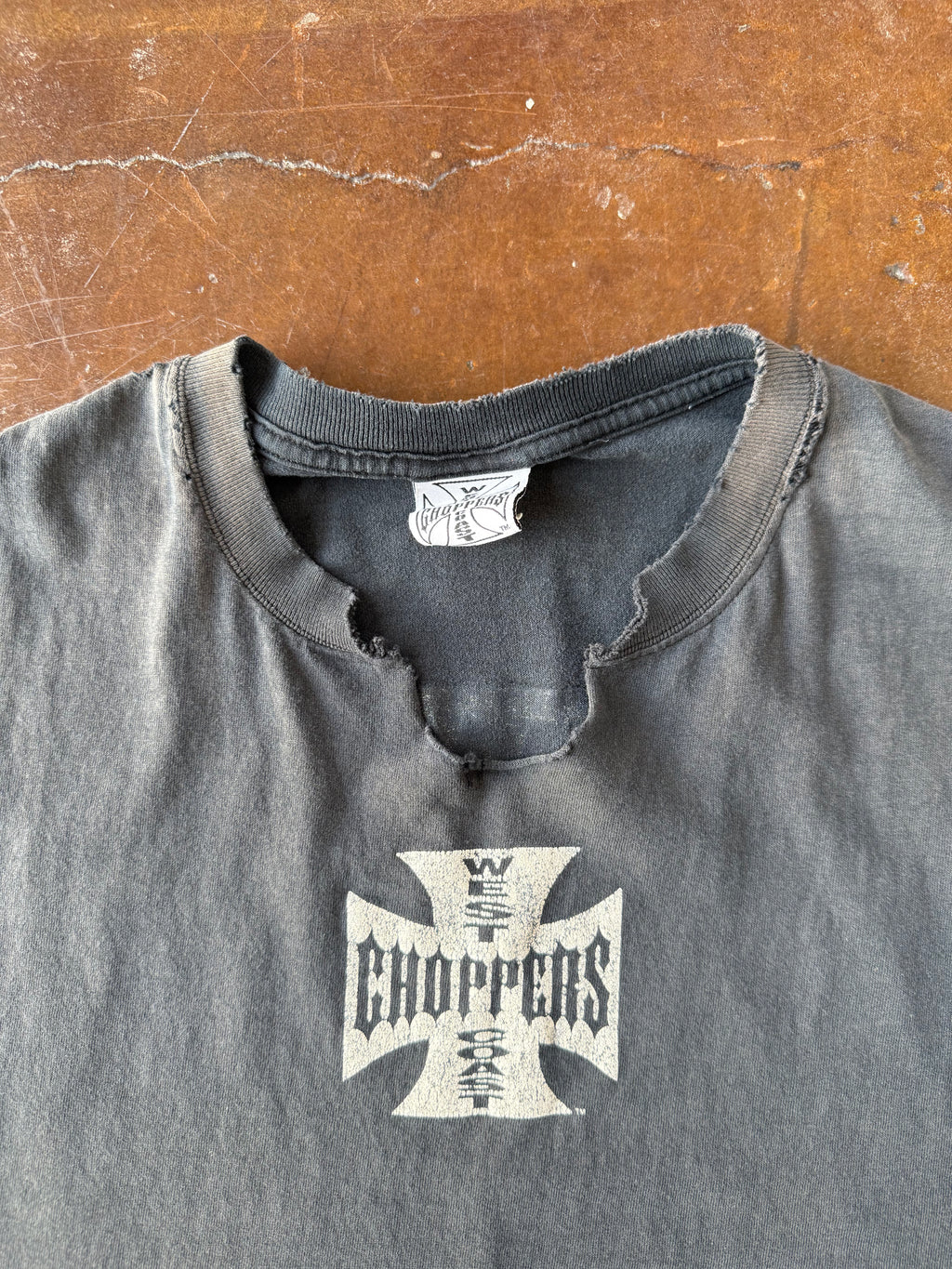 2000s distressed West Coast Choppers cut-off shirt (XXL)