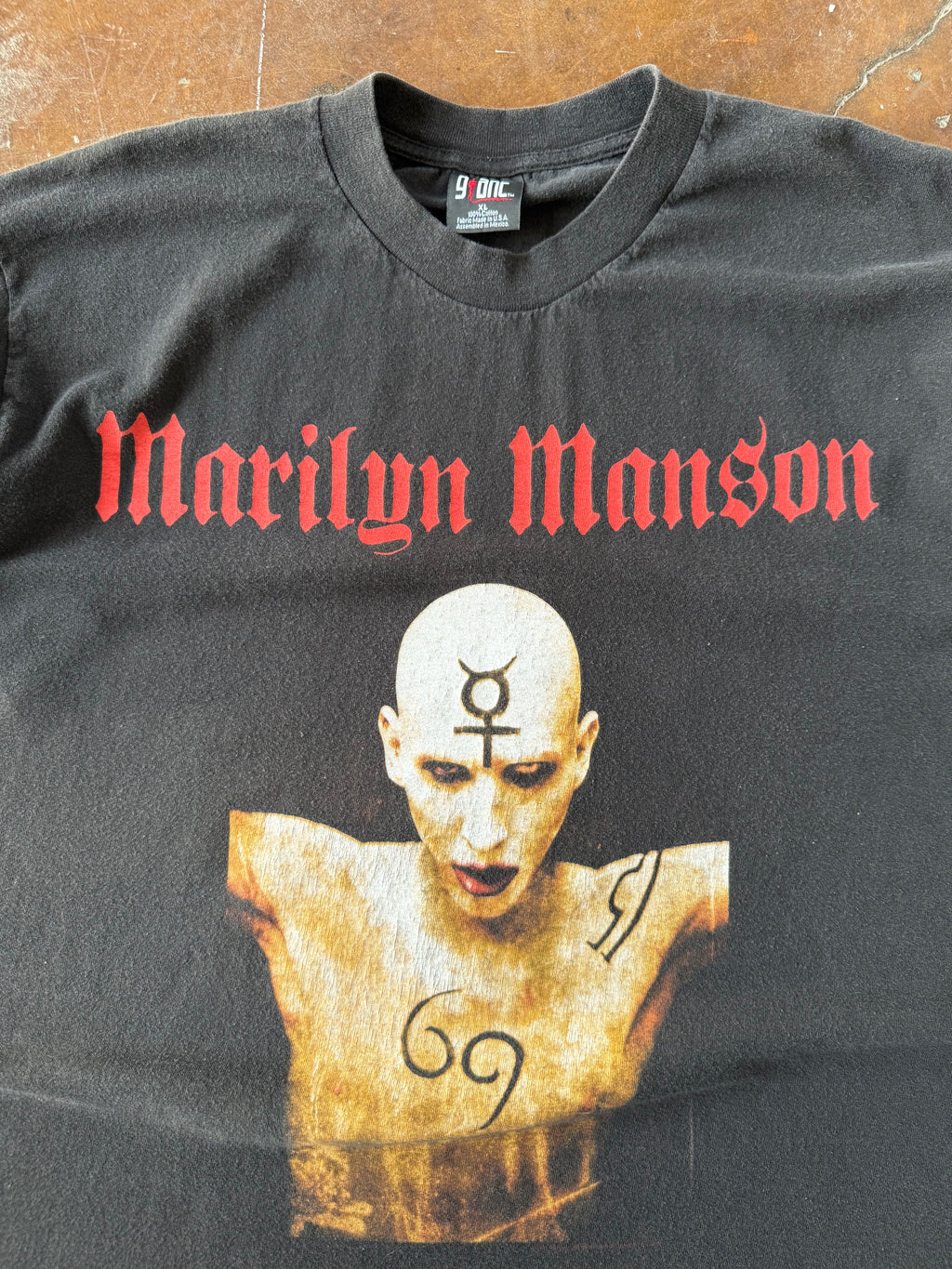 2001 Marilyn Manson "not a slave" band shirt (XL)