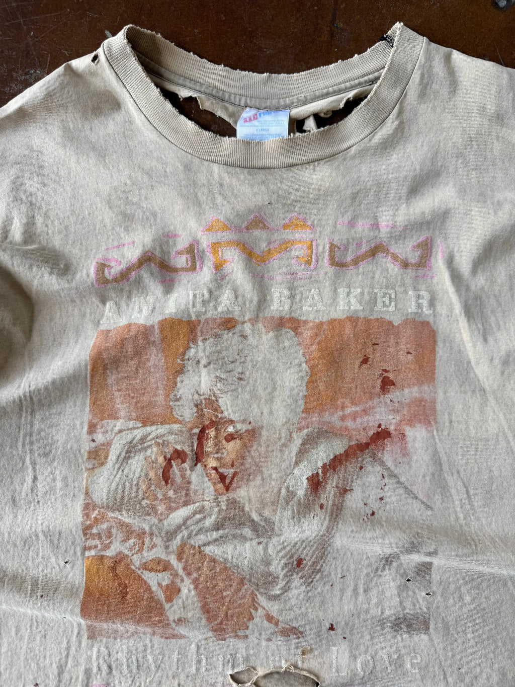 90s faded & distressed Anita Baker "rhythm of love" shirt (XL)