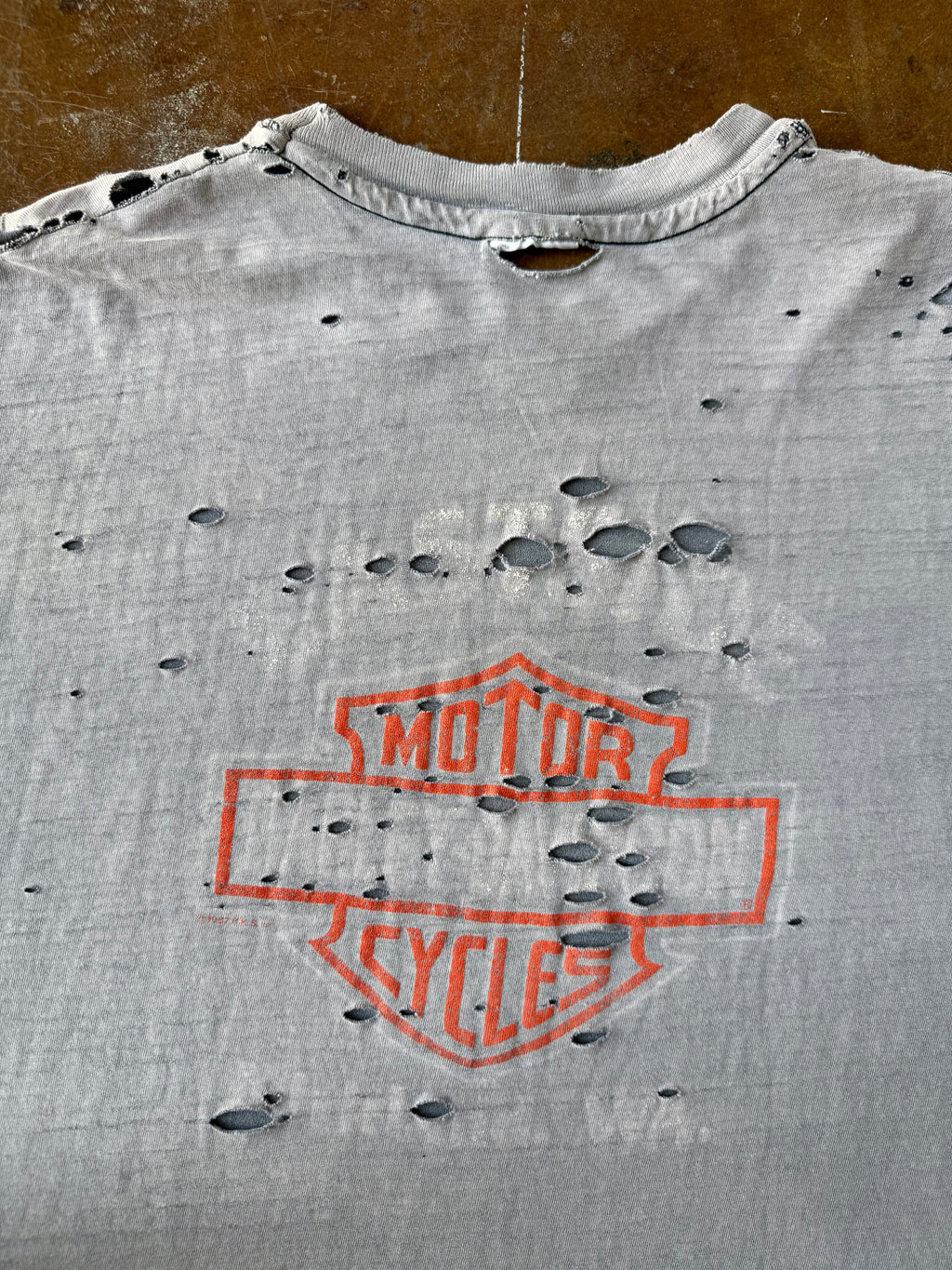 80s faded & distressed Harley Davidson "winged emblem" biker shirt (XL)