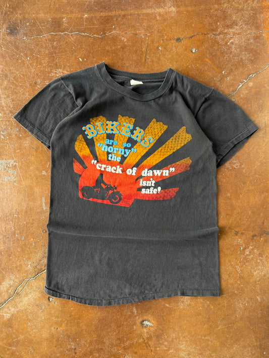 80s Harley Davidson "horny / crack of dawn" biker shirt (MEDIUM)