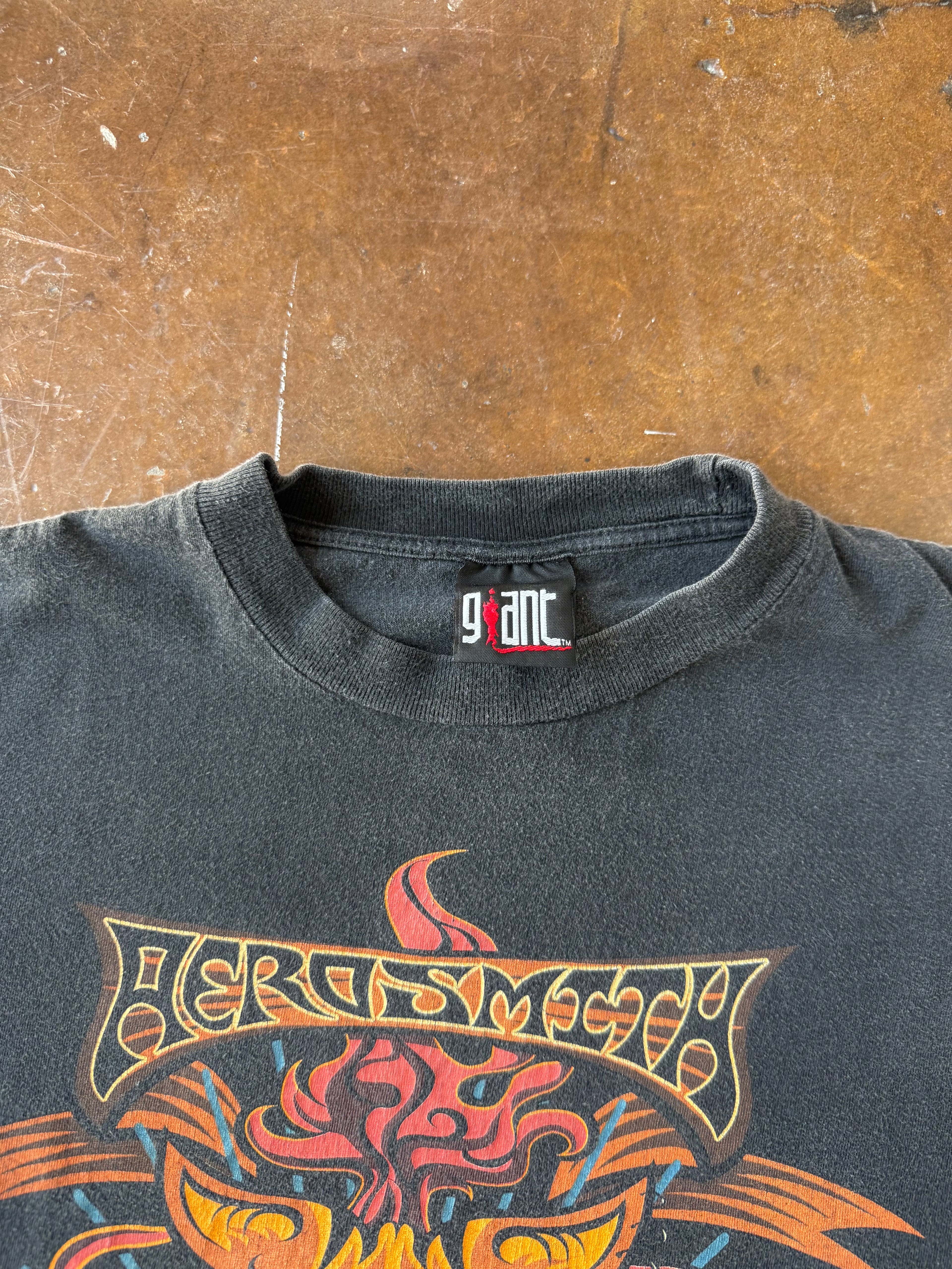 1997 Aerosmith "nine lives" tour shirt (LARGE)