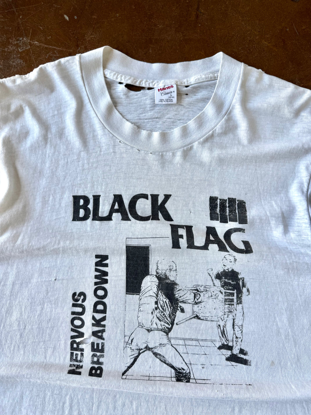 80s lightly distressed Black Flag "nervous breakdown" band shirt (LARGE)