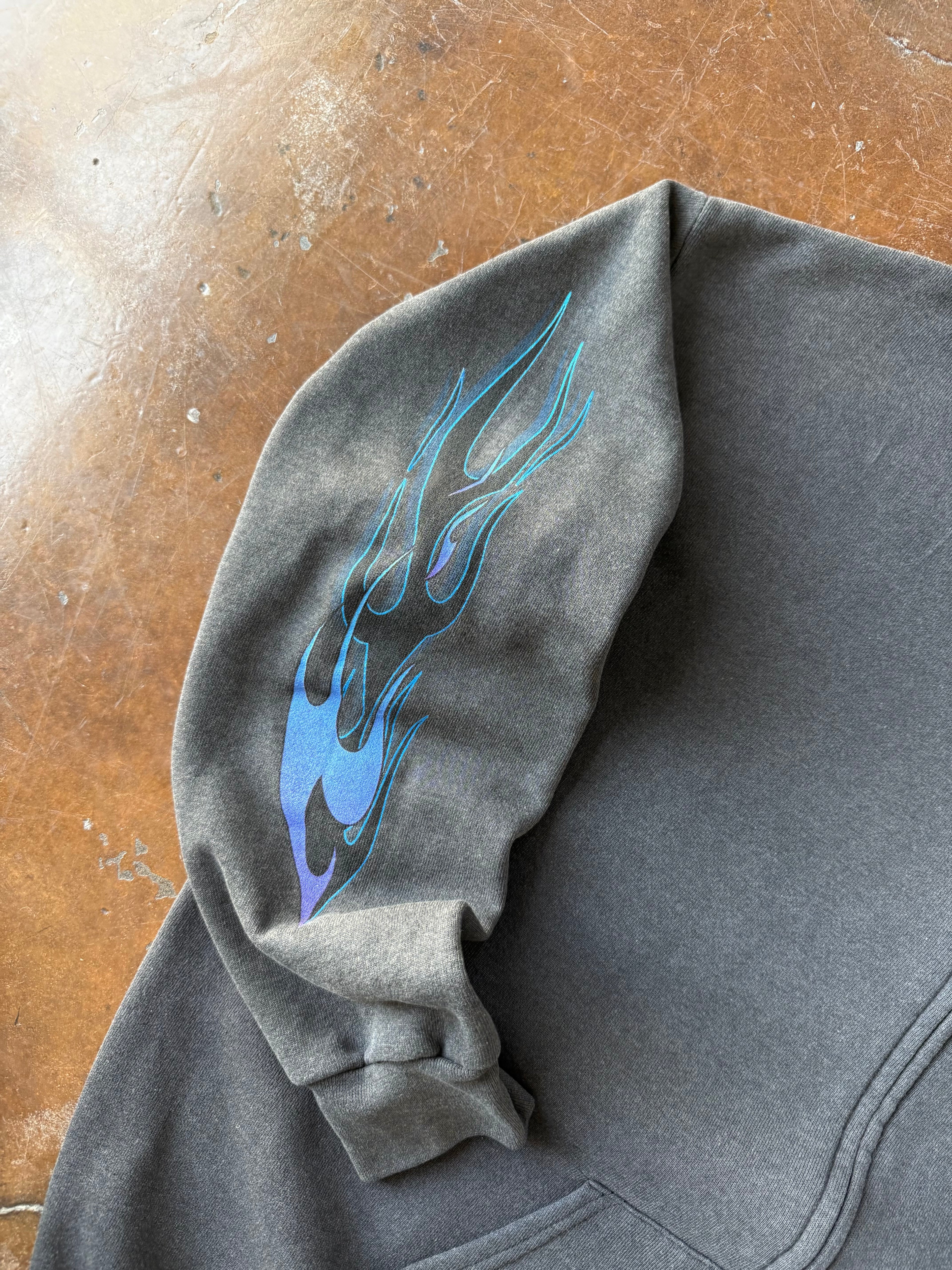 90s lightly faded Harley Davidson "blue/purple flame" zip-up hoodie (XL)