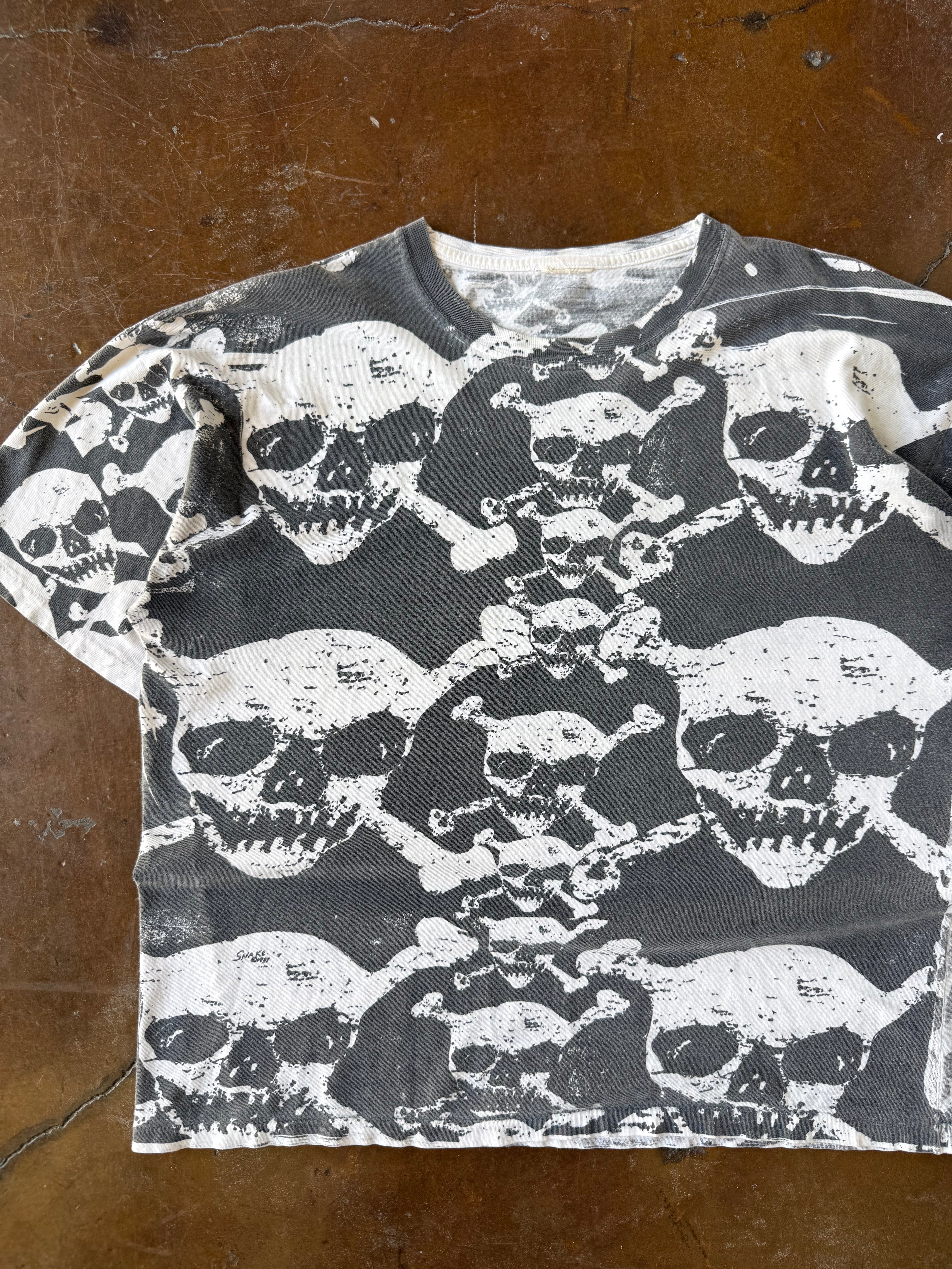 90s Skull & Bones AOP shirt (XL)