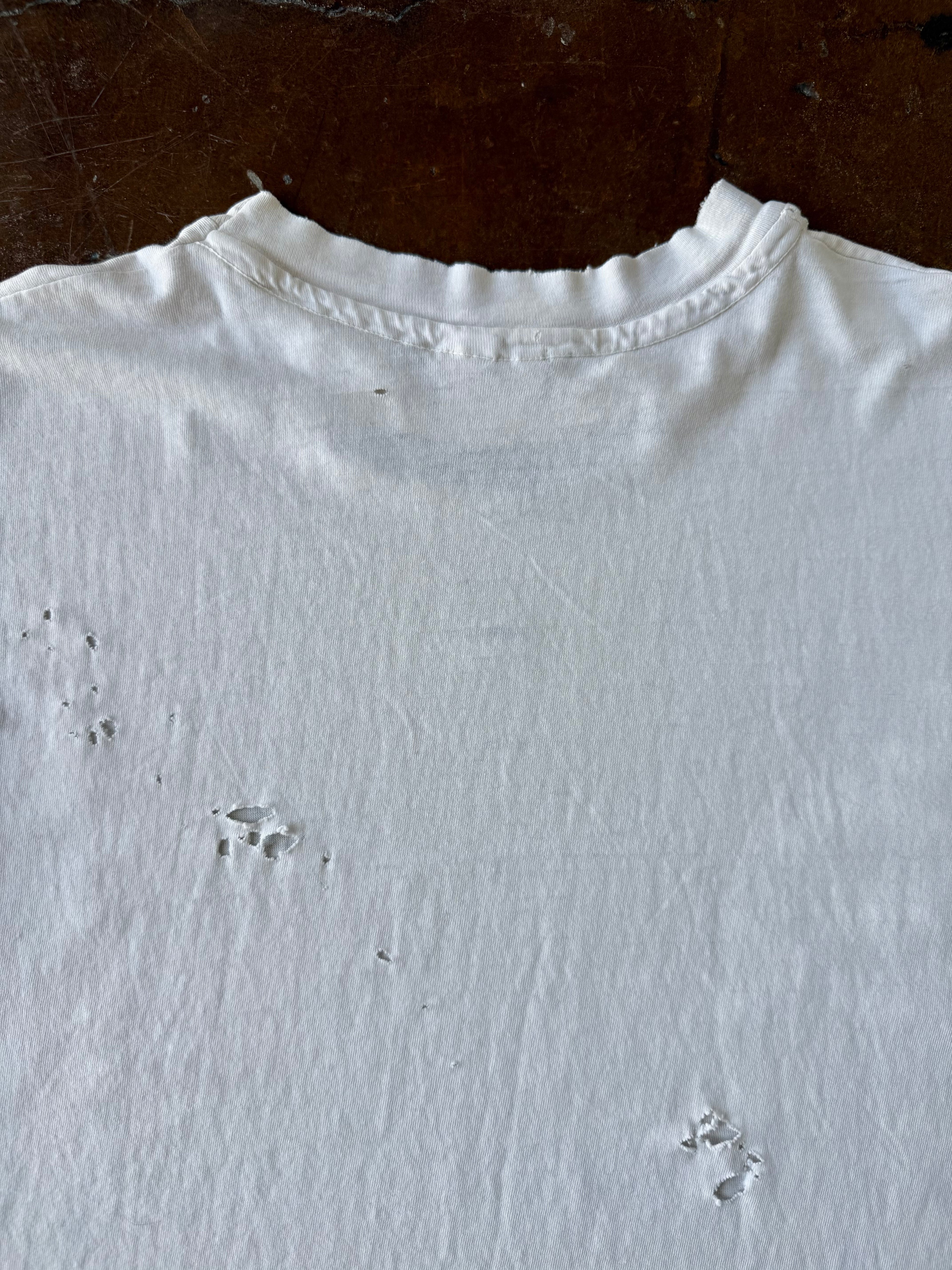 80s distressed Keith Haring "HELP" art shirt (XL)