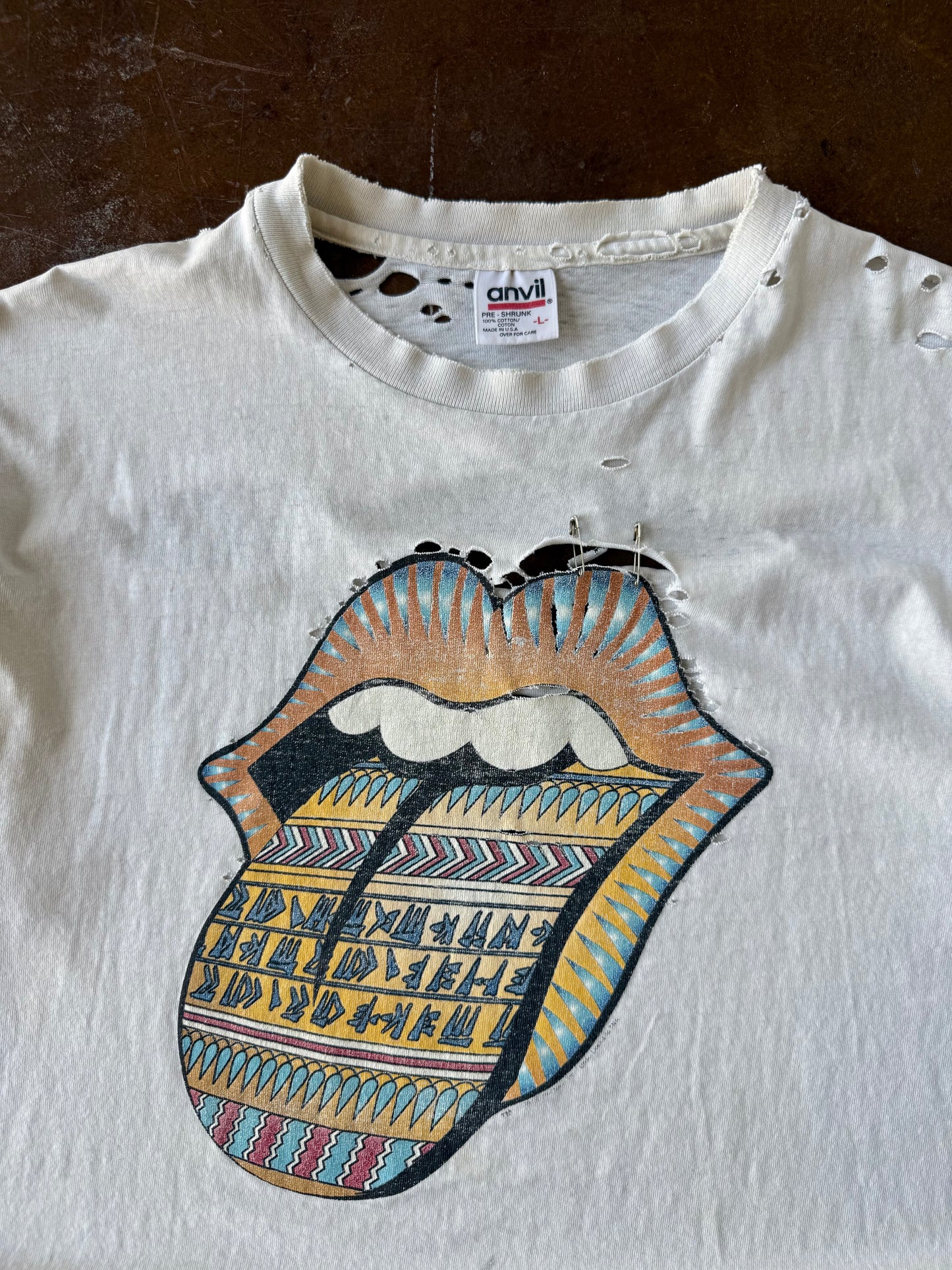 90s distressed Rolling Stones "hieroglyphics" band shirt (LARGE)