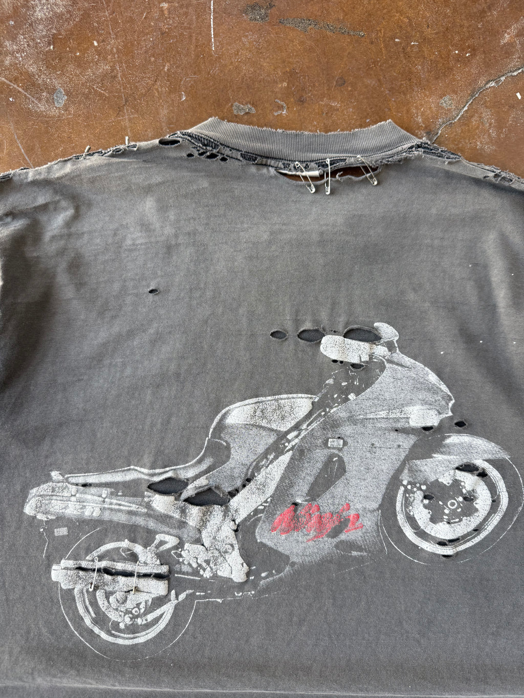 90s faded & distressed Team Kawasaki "motorbike" shirt (LARGE)
