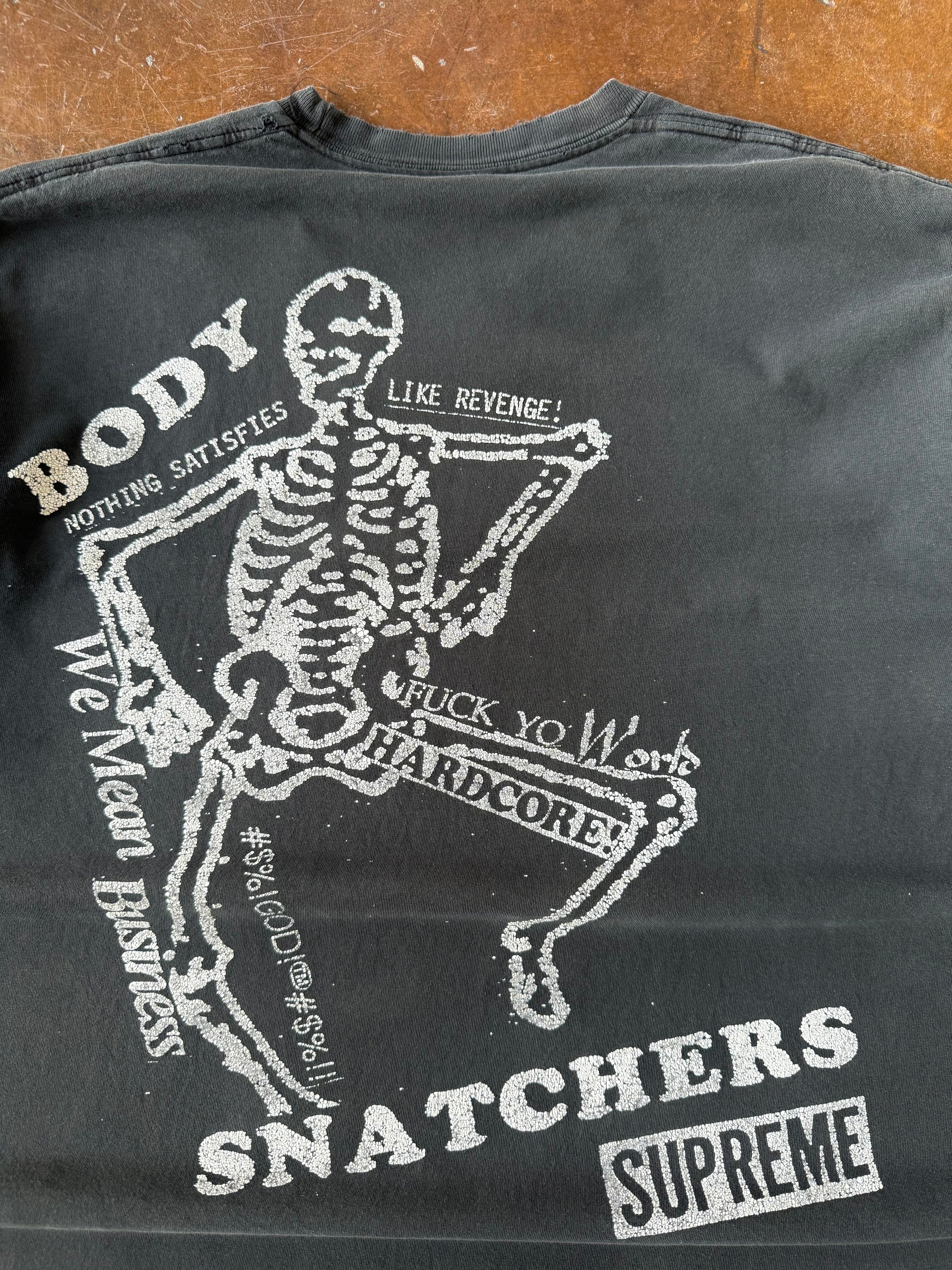 2000s Supreme "body snatchers" skate shirt (XL)