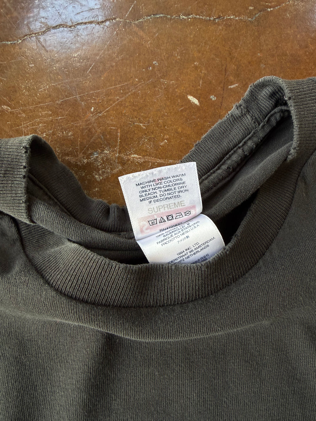 2000s Supreme "body snatchers" skate shirt (XL)