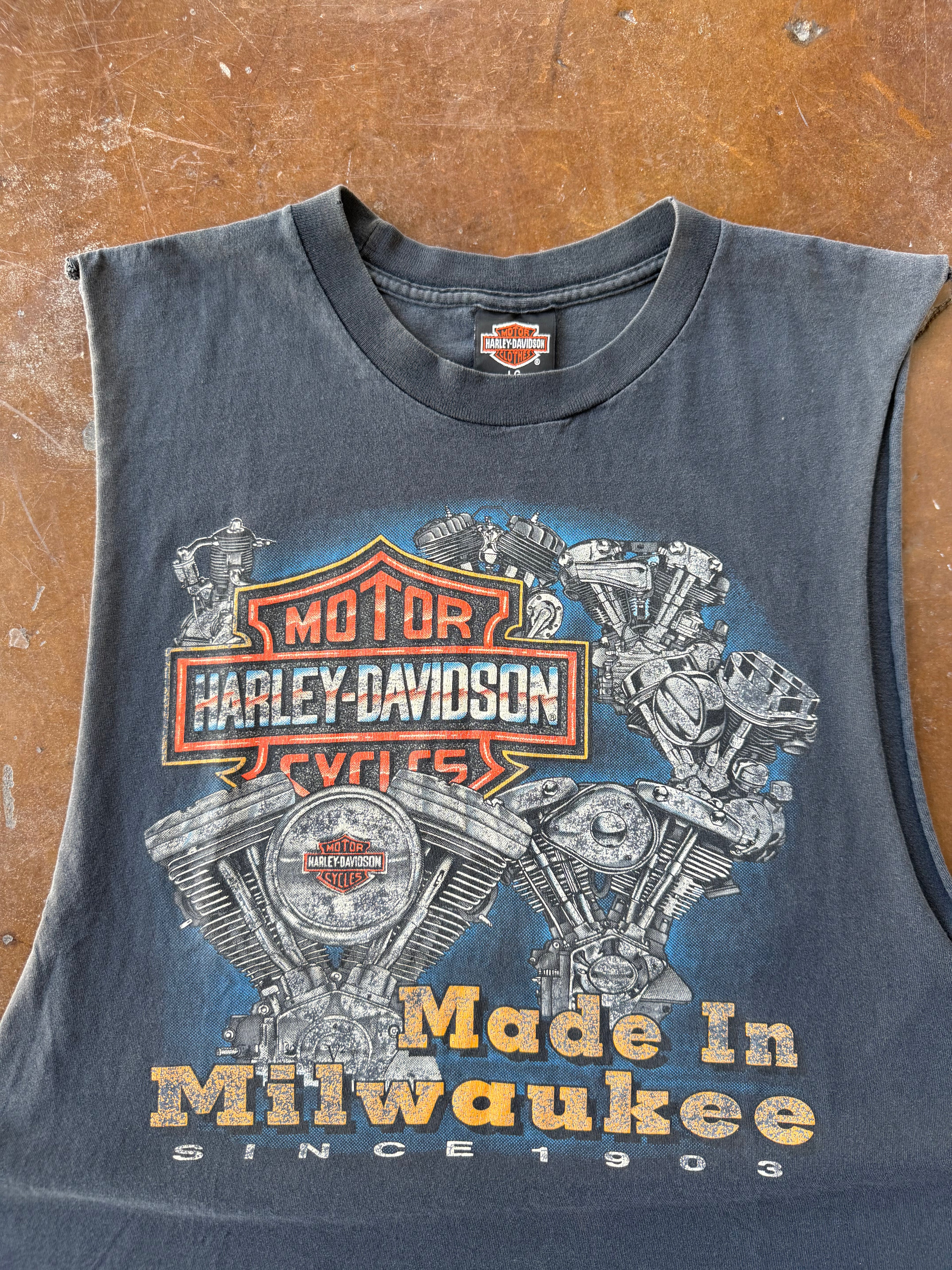 90s Harley Davidson "engine farm" cut-off shirt (LARGE)