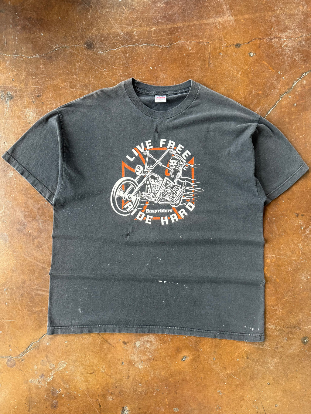 2000s lightly distressed Easyriders "live free, die hard" biker shirt (XXL)