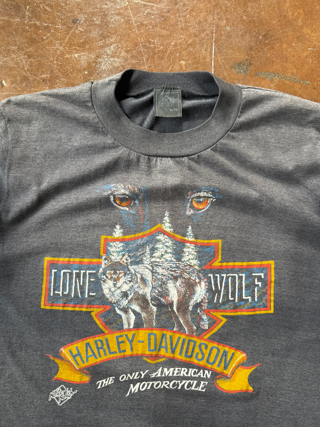 90s Harley Davidson "lone wolf" canada biker shirt (XL)