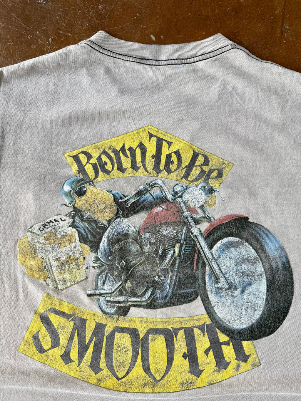 90s deep faded Camel biker "born to be smooth" pocket cut-off shirt (XL)