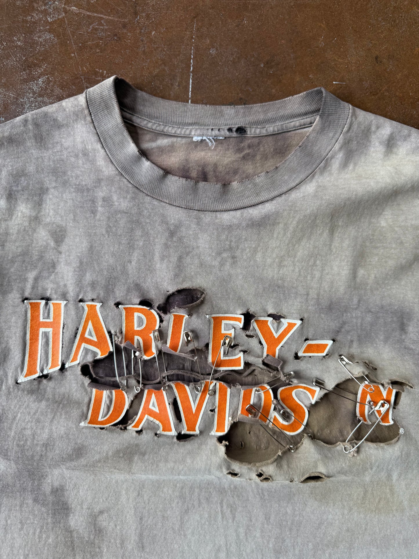 90s heavily faded & distressed Harley Davidson "spellout logo" shirt (XL)