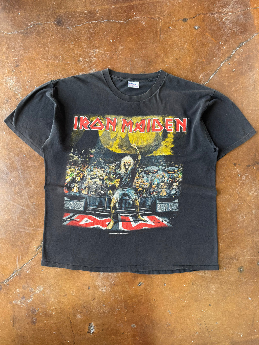 2000 Iron Maiden "brave new world" band shirt (XL)