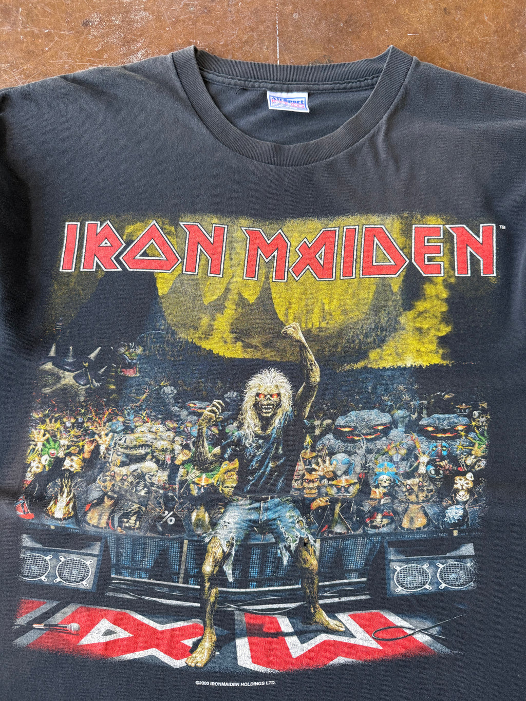 2000 Iron Maiden "brave new world" band shirt (XL)
