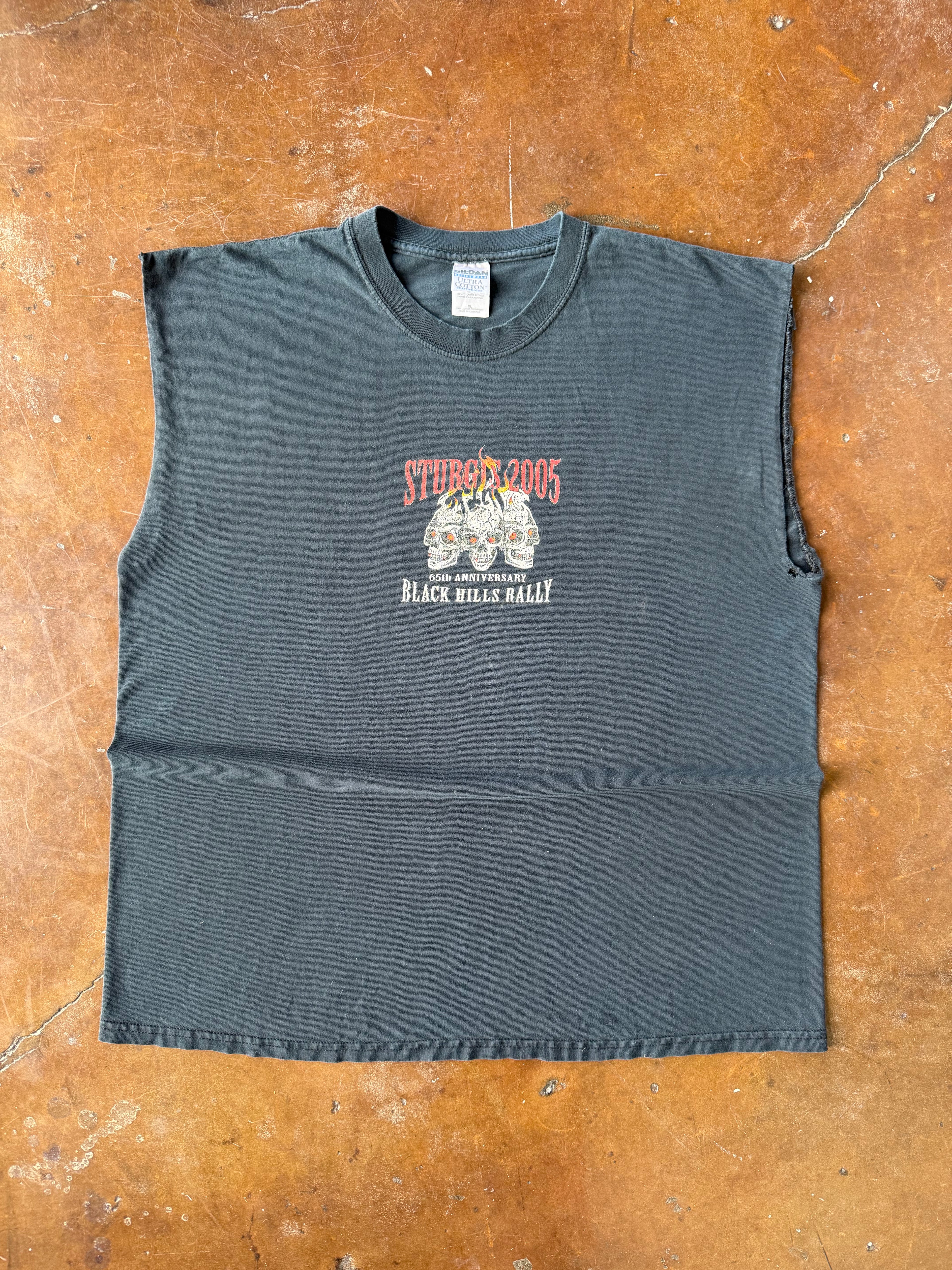 2005 Sturgis Skull Black Hills Rally cut-off biker shirt (XL)