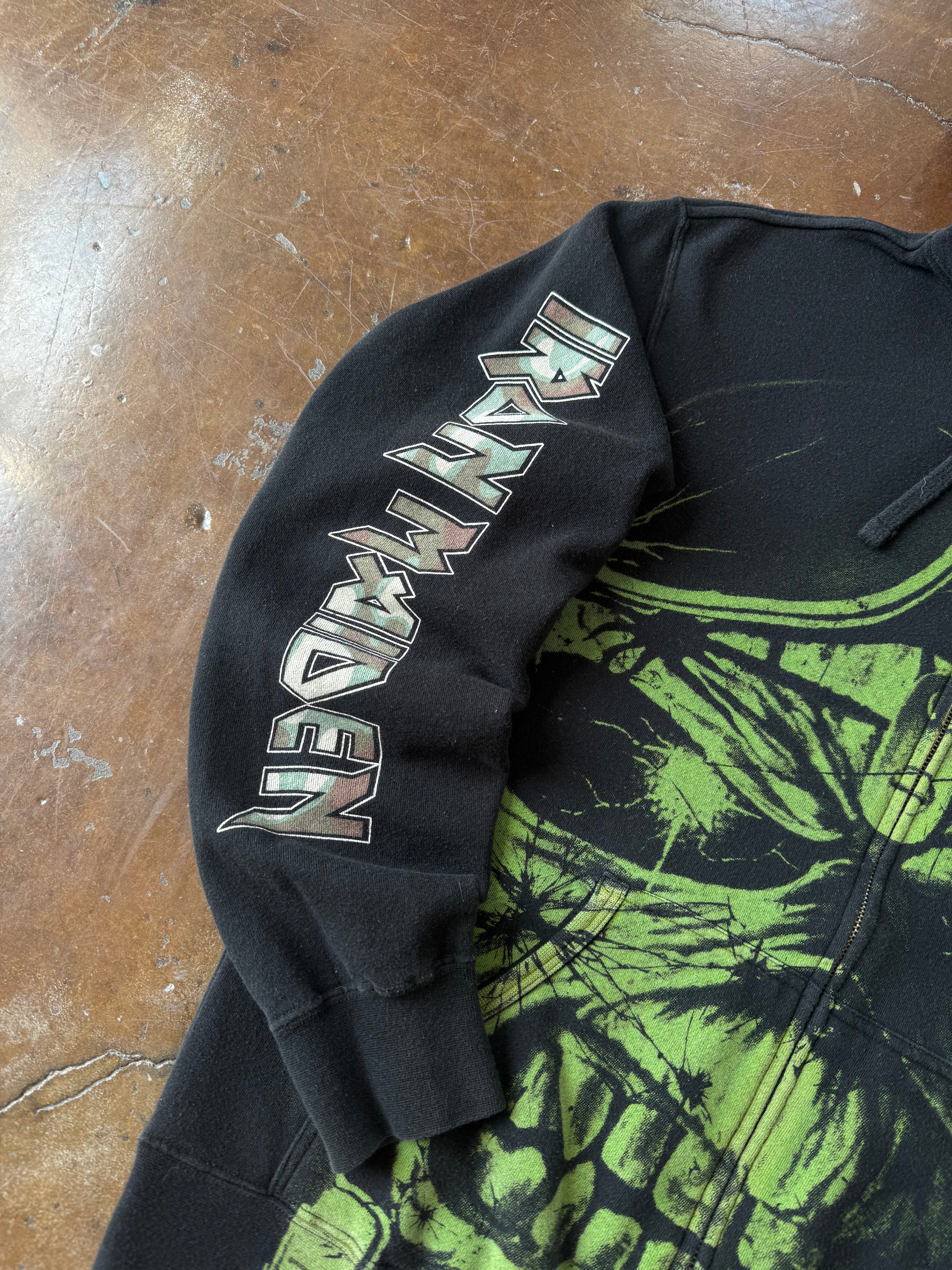 2000s Iron Maiden zip-up band hoodie (MEDIUM)