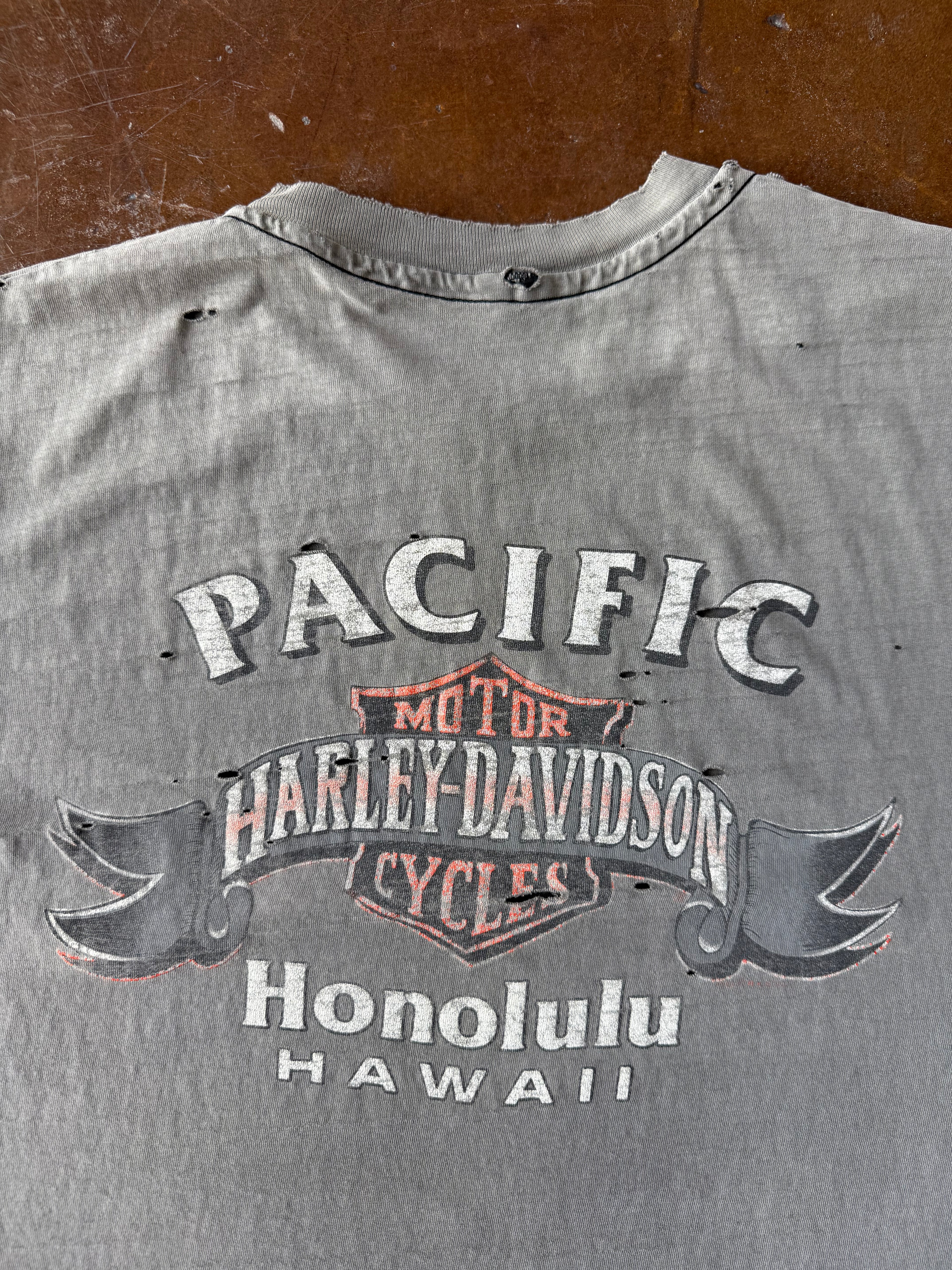 90s faded & lightly distressed Harley Davidson "red bike" cut-off shirt (XL)